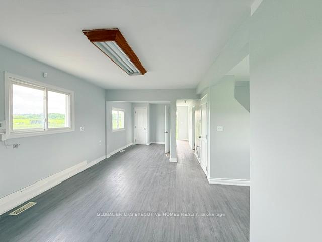 325 King Street, King, ON L3Y 4V9