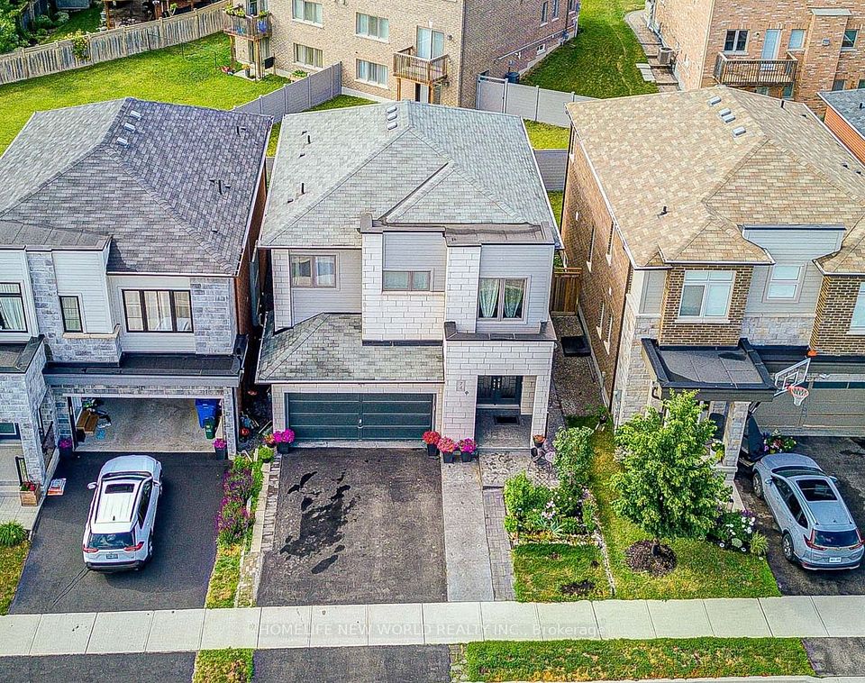 74 Tango Crescent, Newmarket, ON L3X 0K4