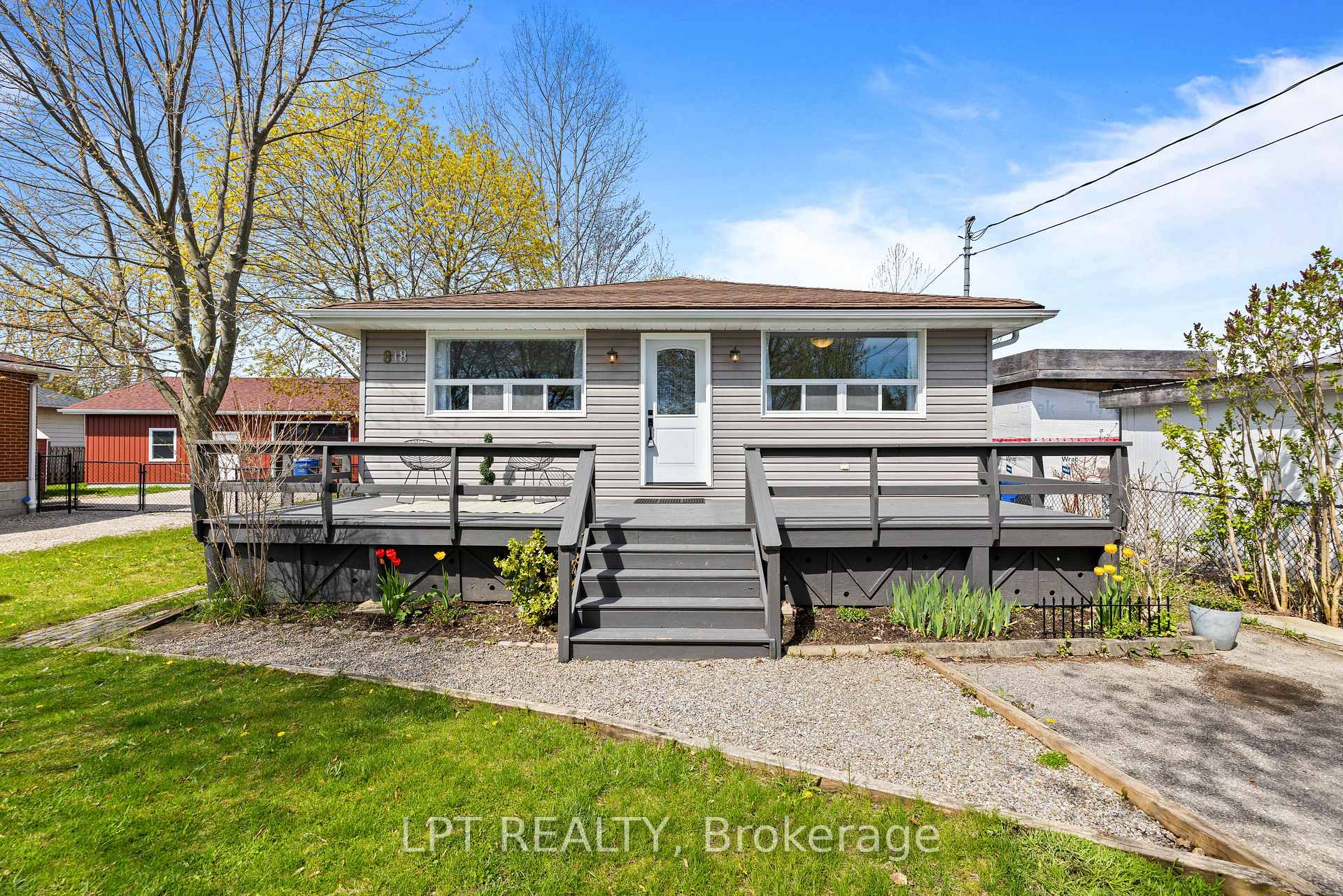 818 Poplar Avenue, Georgina, ON L4P 3E9