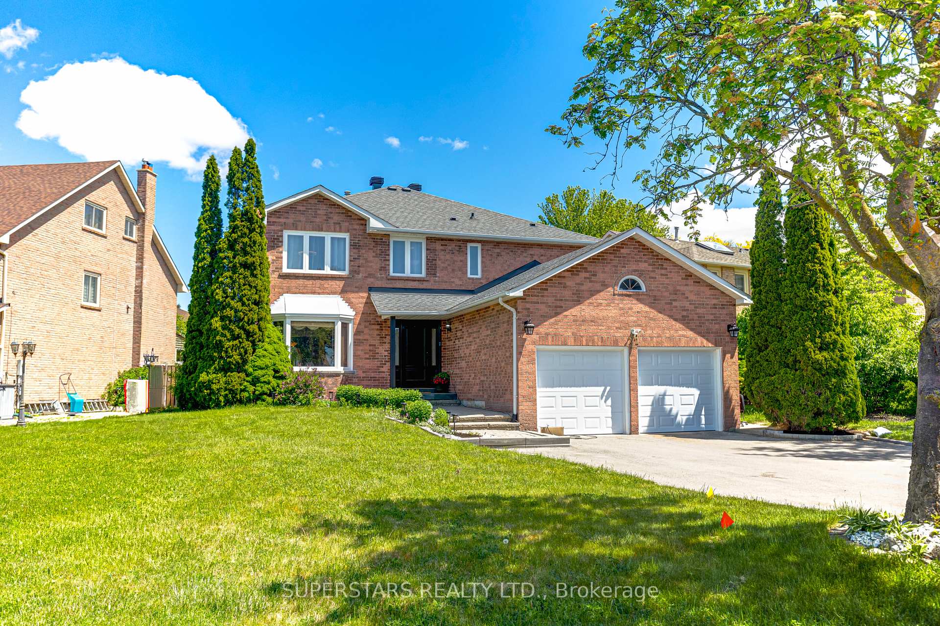 22 West Side Drive, Markham, ON L3P 7J4