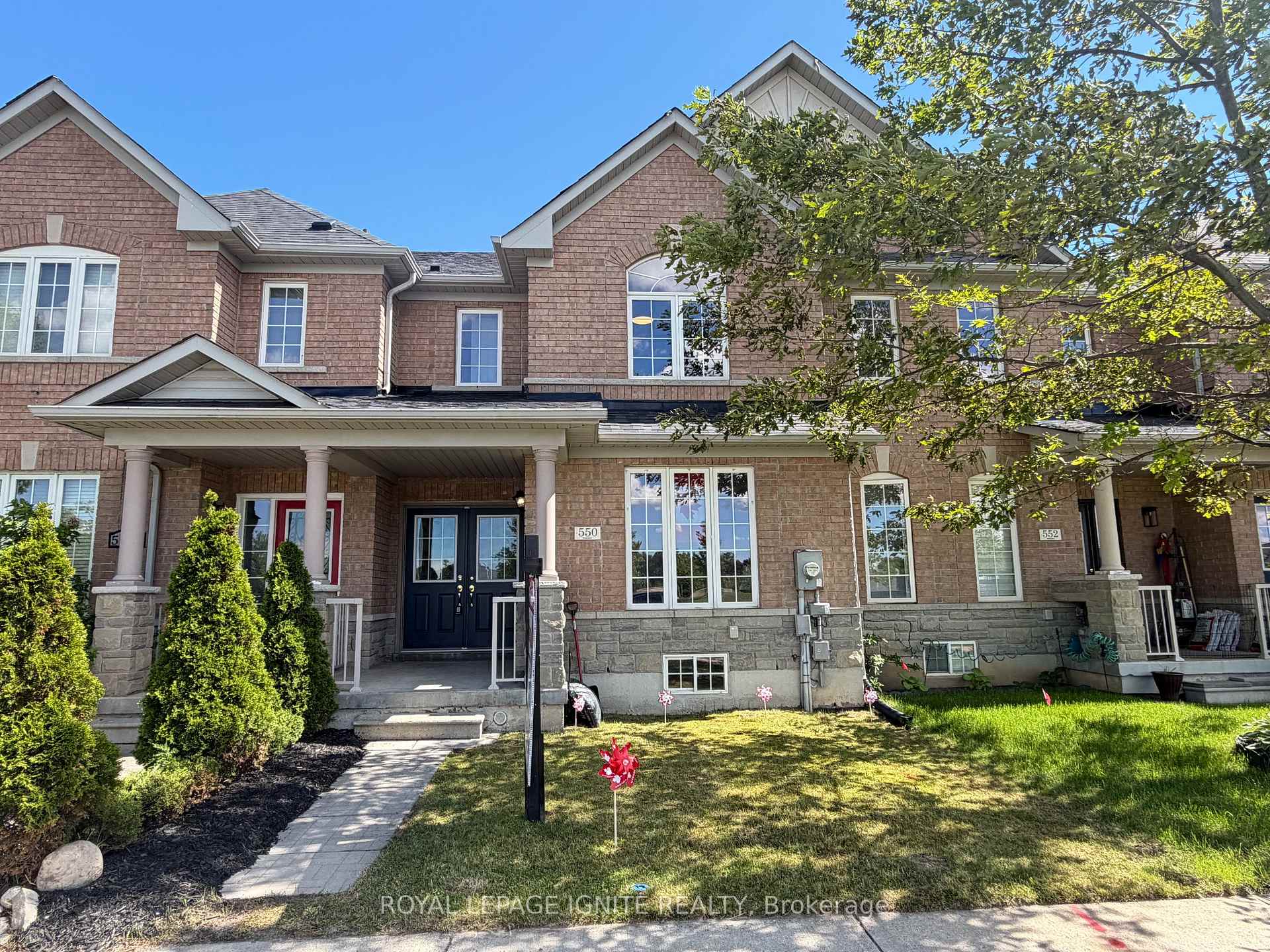 550 Hoover Park Drive, Whitchurch-Stouffville, ON L4A 0S8