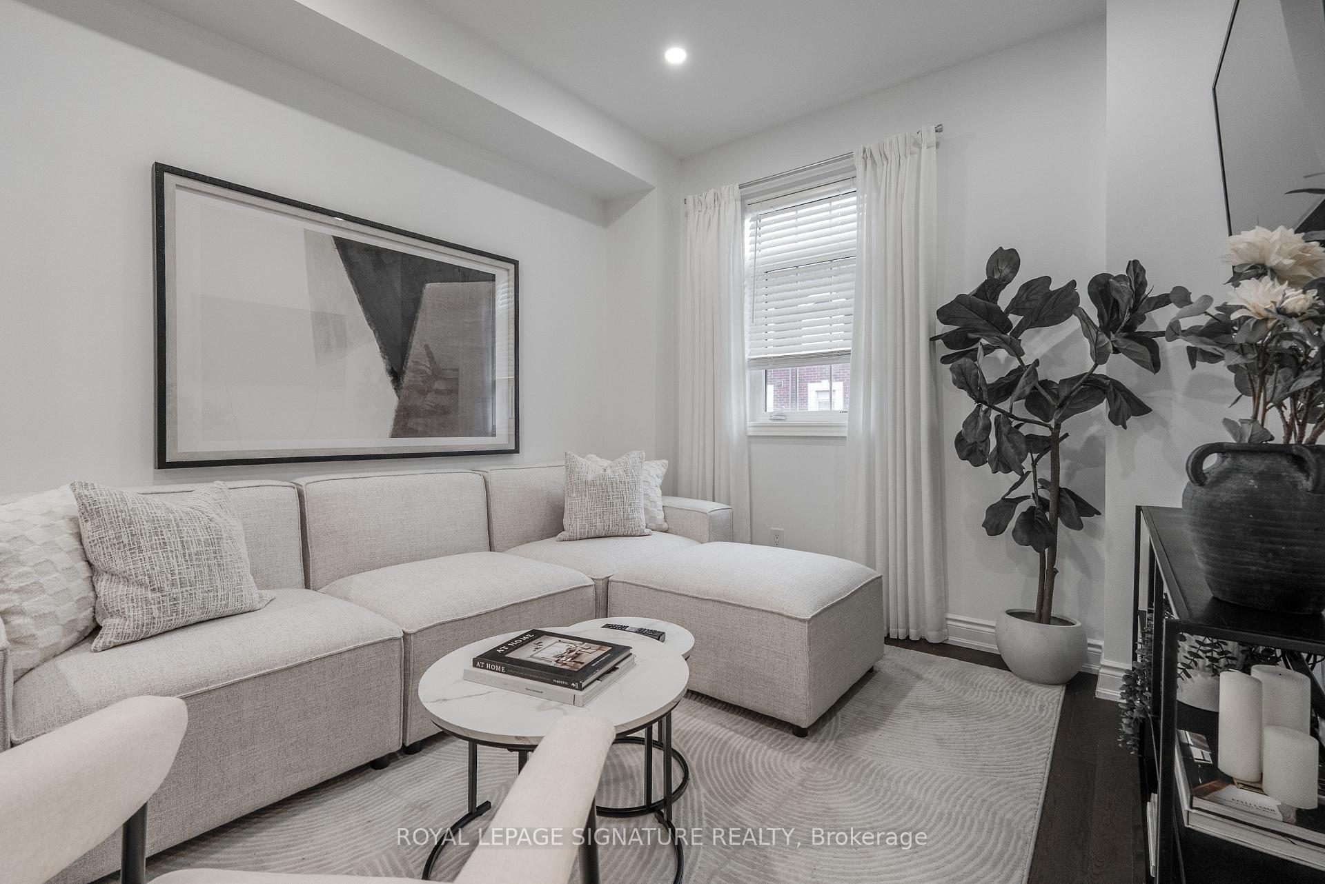 14 Queen Mary Court, Vaughan, ON L4L 0H9