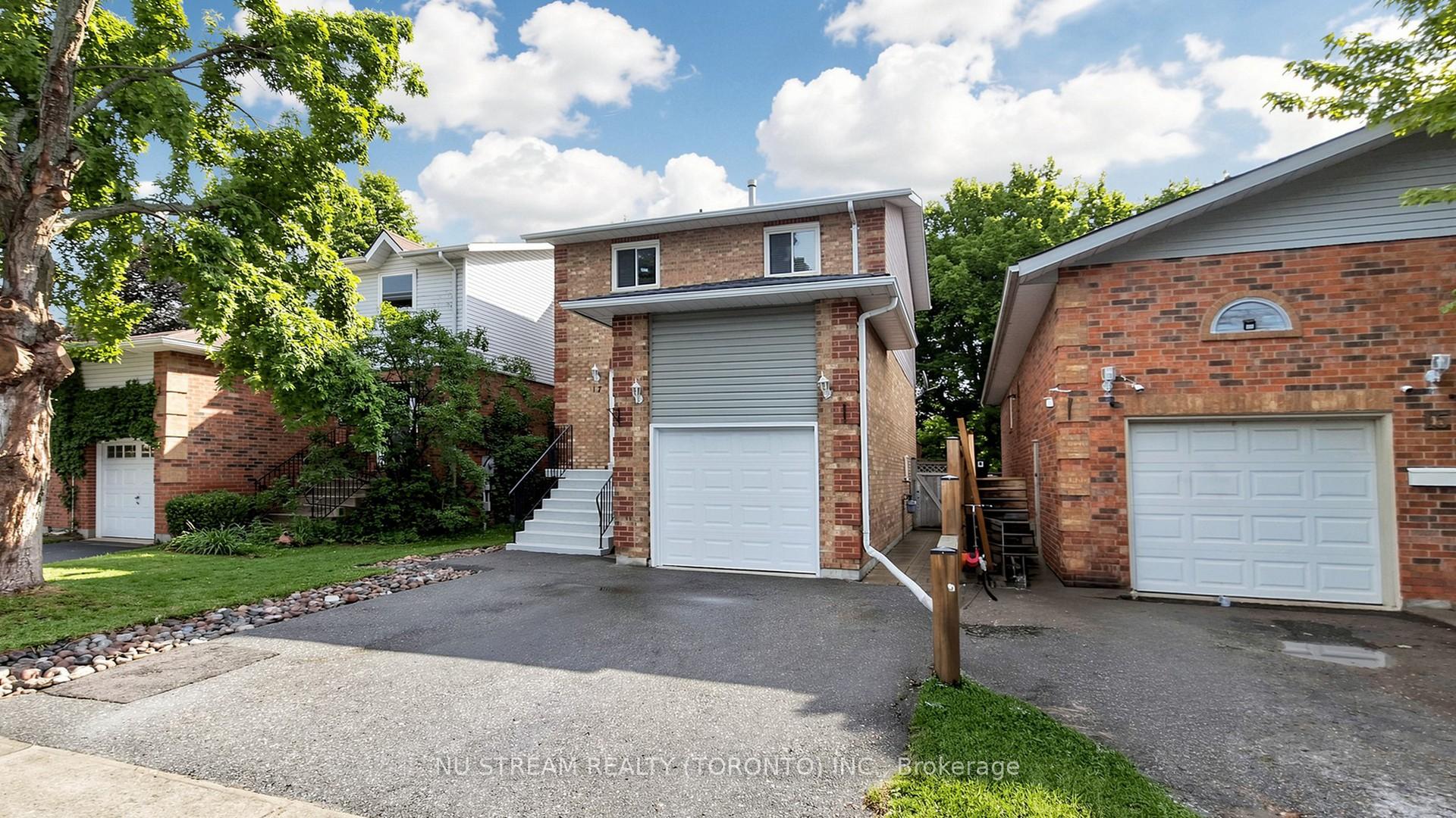 17 Newlands Avenue, Georgina, ON L4P 3T3