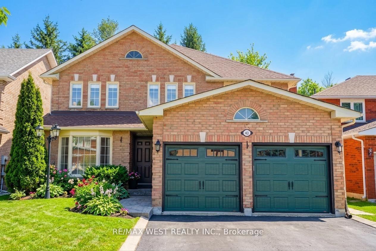43 Summitcrest Drive, Richmond Hill, ON L4S 1A7