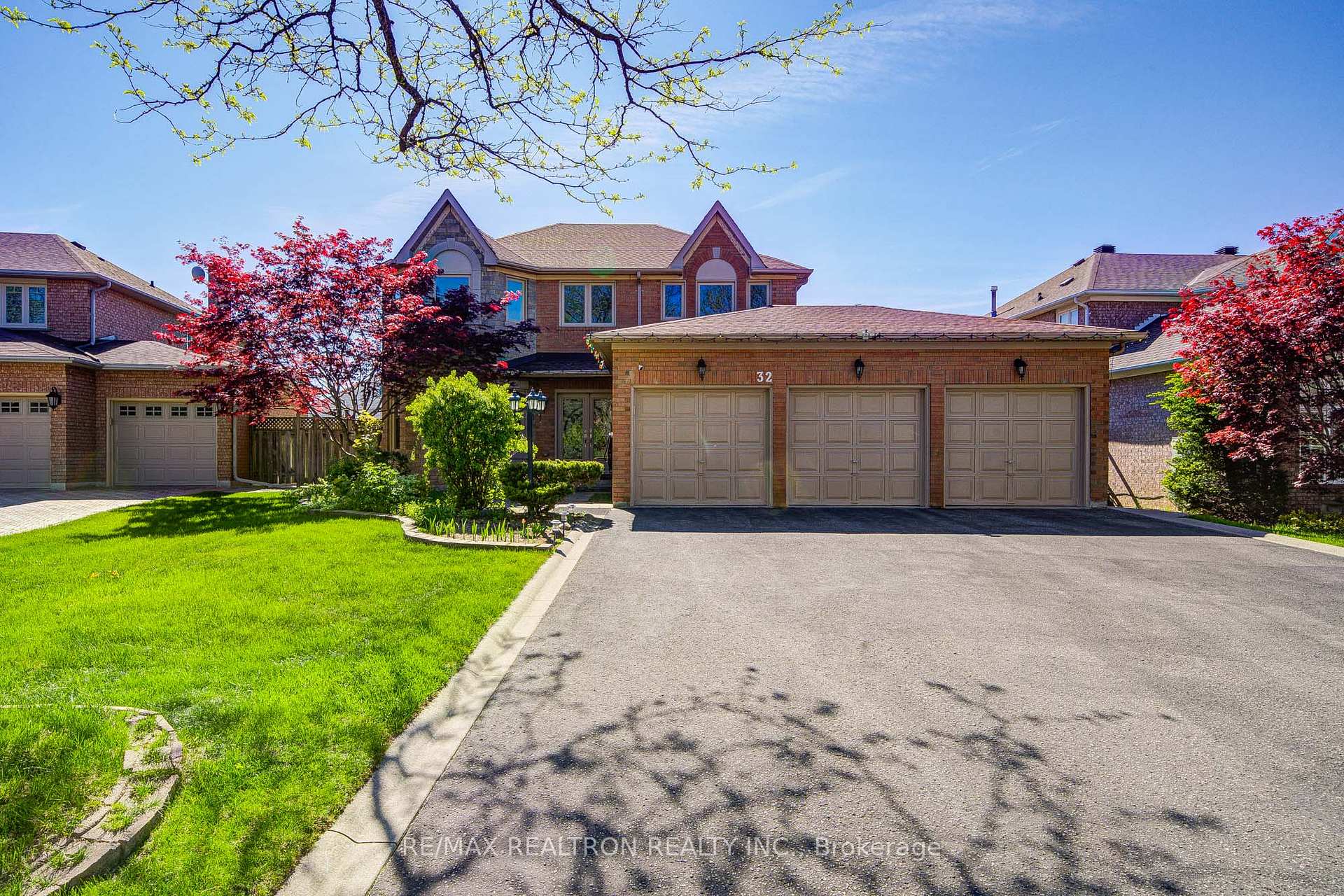 32 Dumfries Drive, Markham, ON L6C 1R9