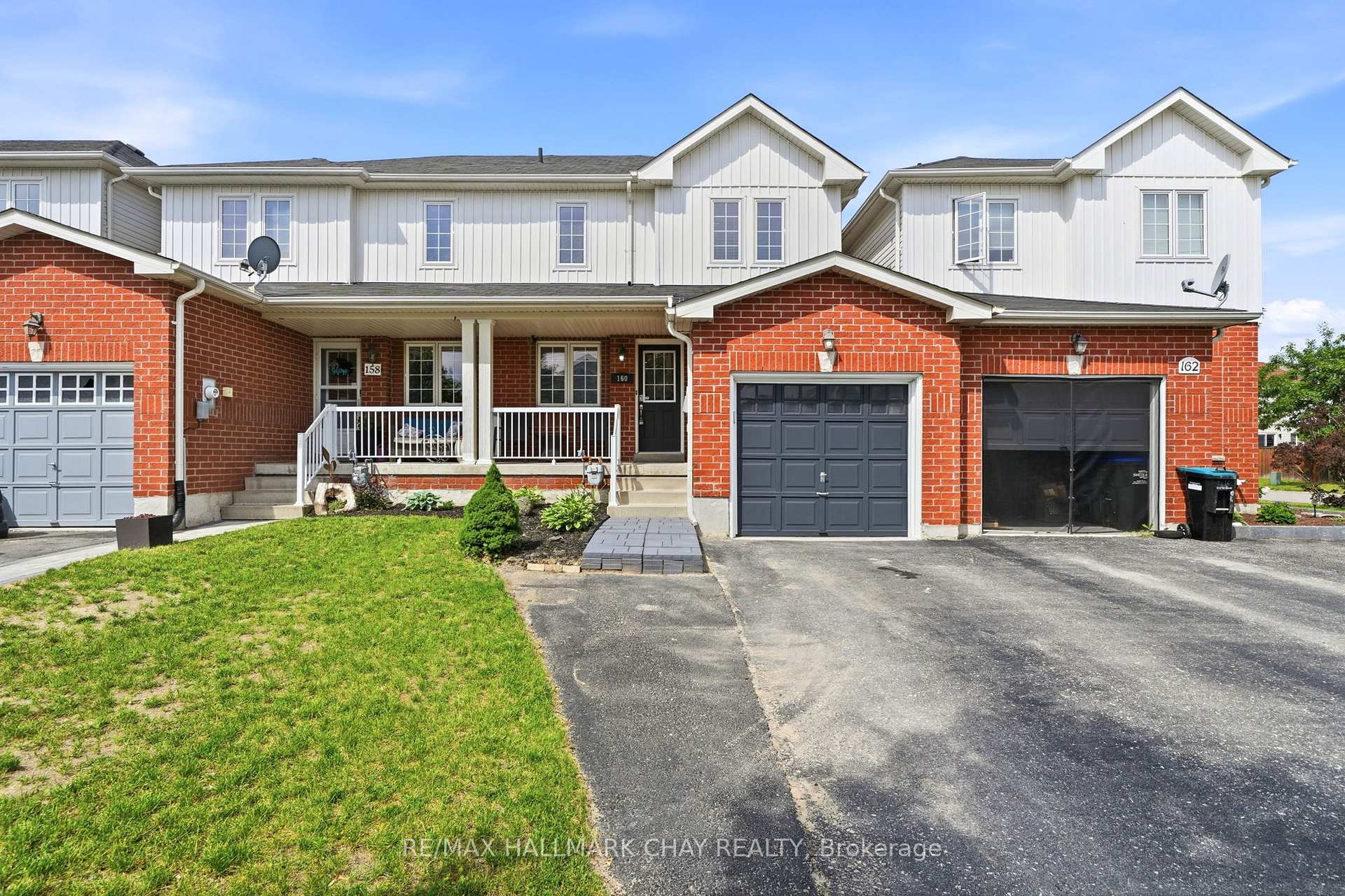 160 Stonemount Crescent, Essa, ON L0M 1B4