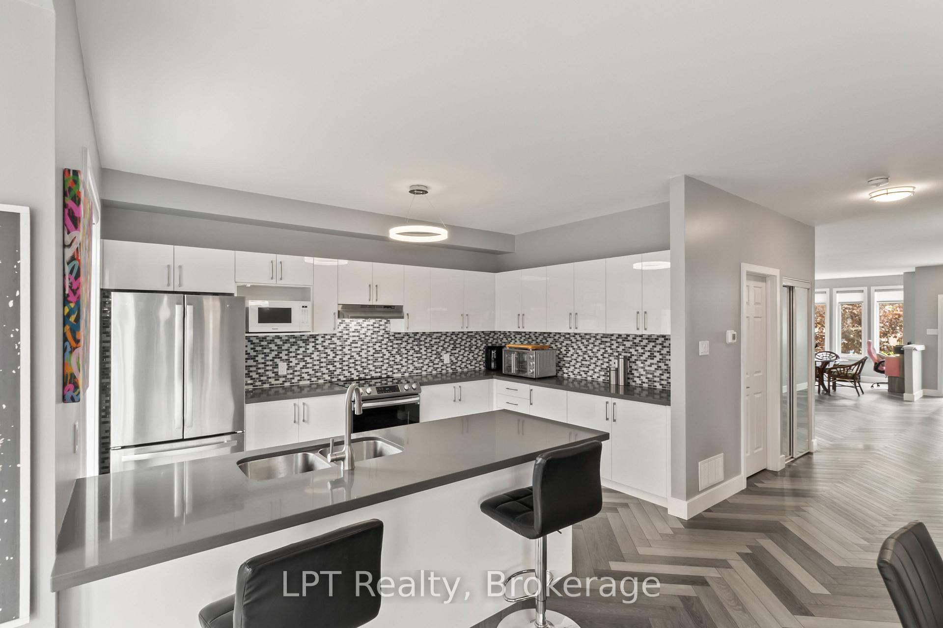 111 Bayview Avenue, Georgina, ON L4P 3Z3