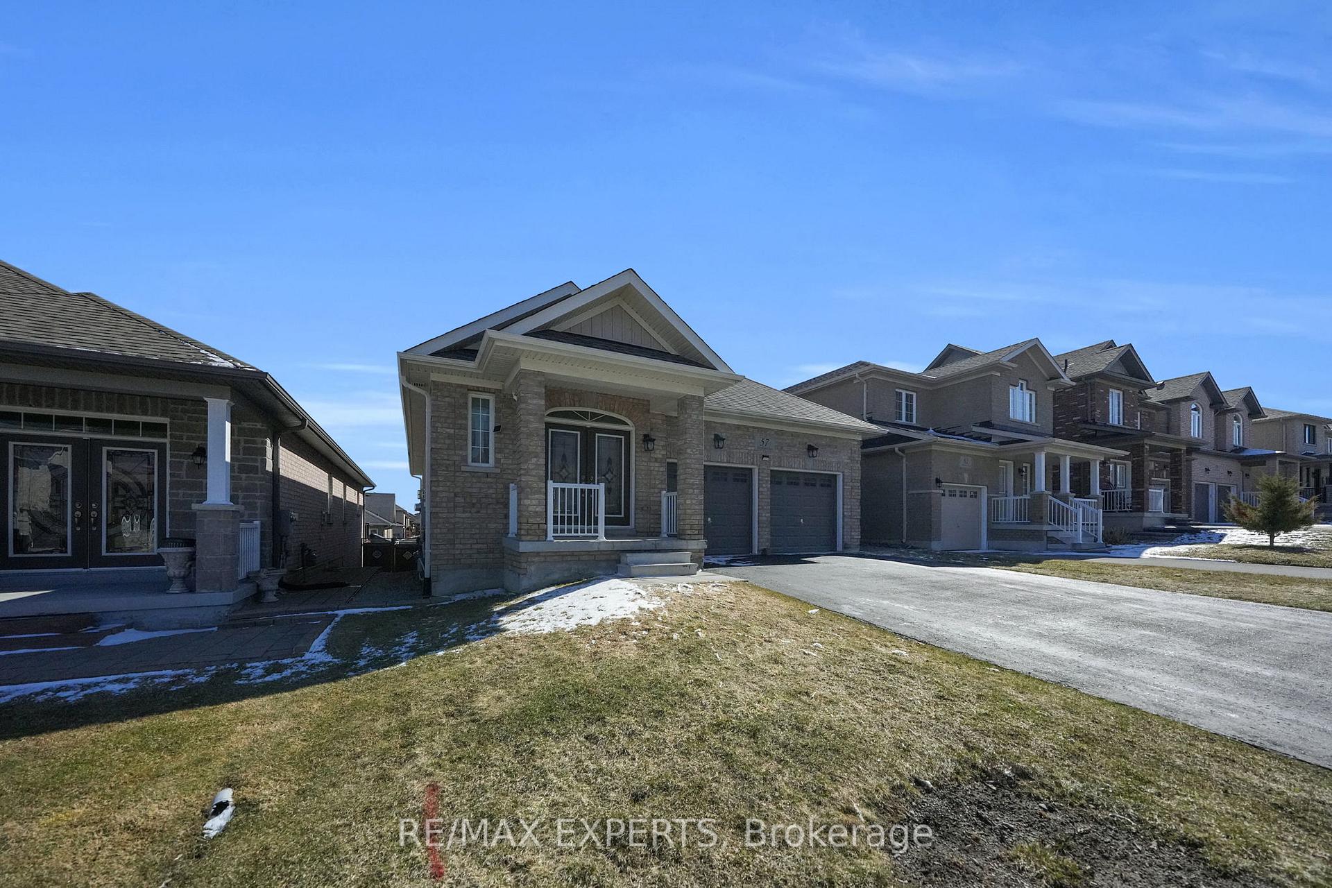 57 Hopkins Crescent N, Bradford West Gwillimbury, ON L3Z 0R7
