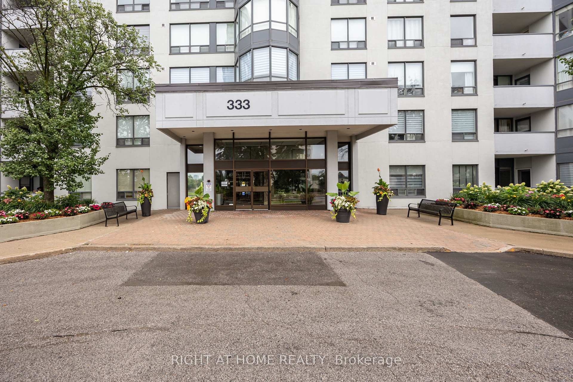 333 CLARK Avenue W 412, Vaughan, ON L4J 7K4