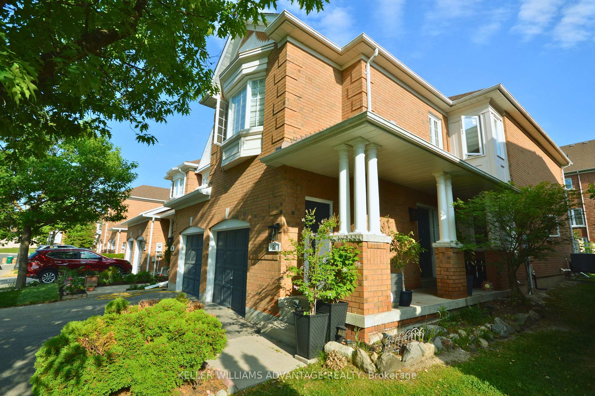 190 Harding Boulevard 11, Richmond Hill, ON L4C 0J9