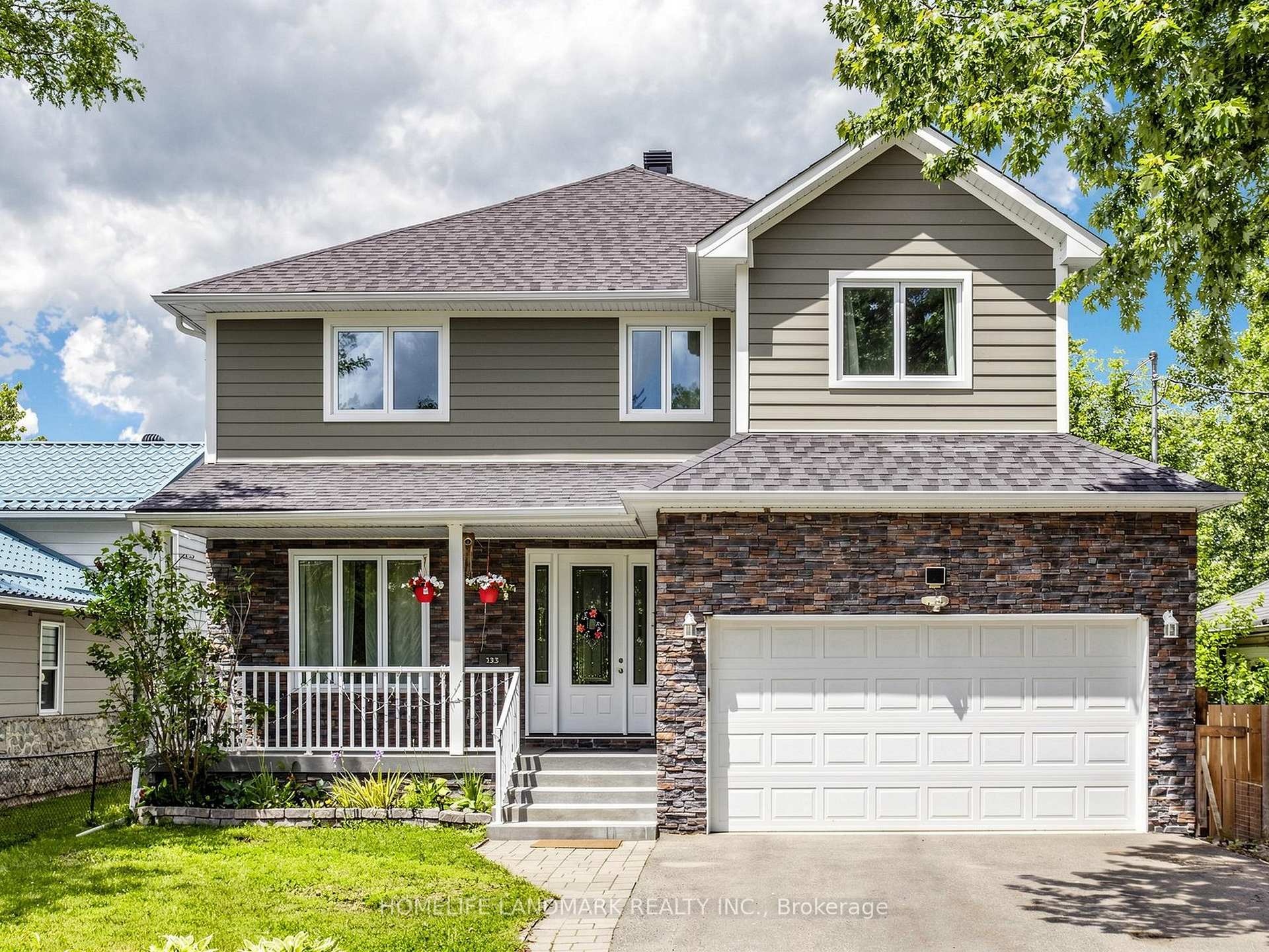 133 Cooks Bay Drive, Georgina, ON L4P 2M2