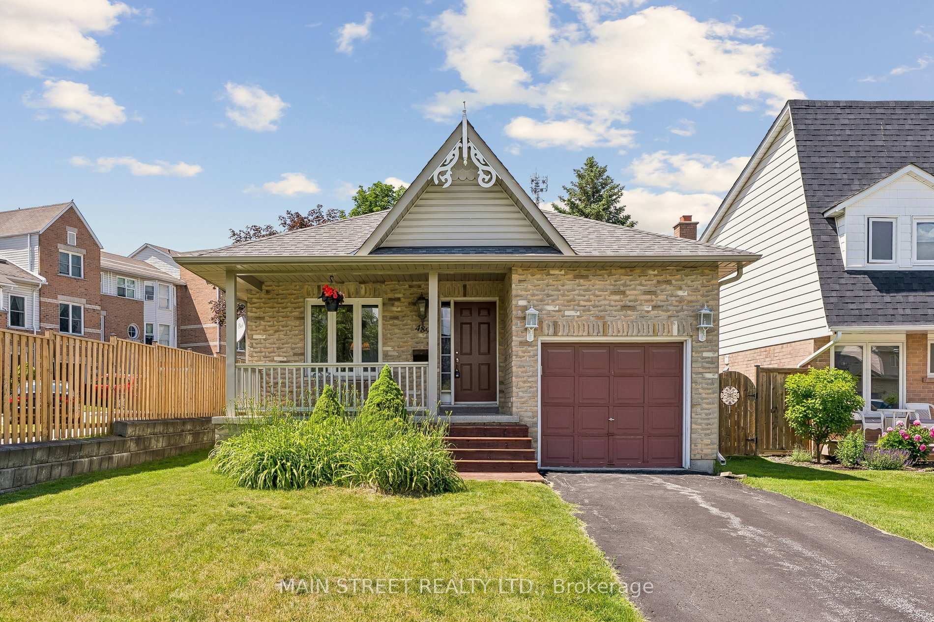 489 Cody Crescent, Newmarket, ON L3Y 5L9