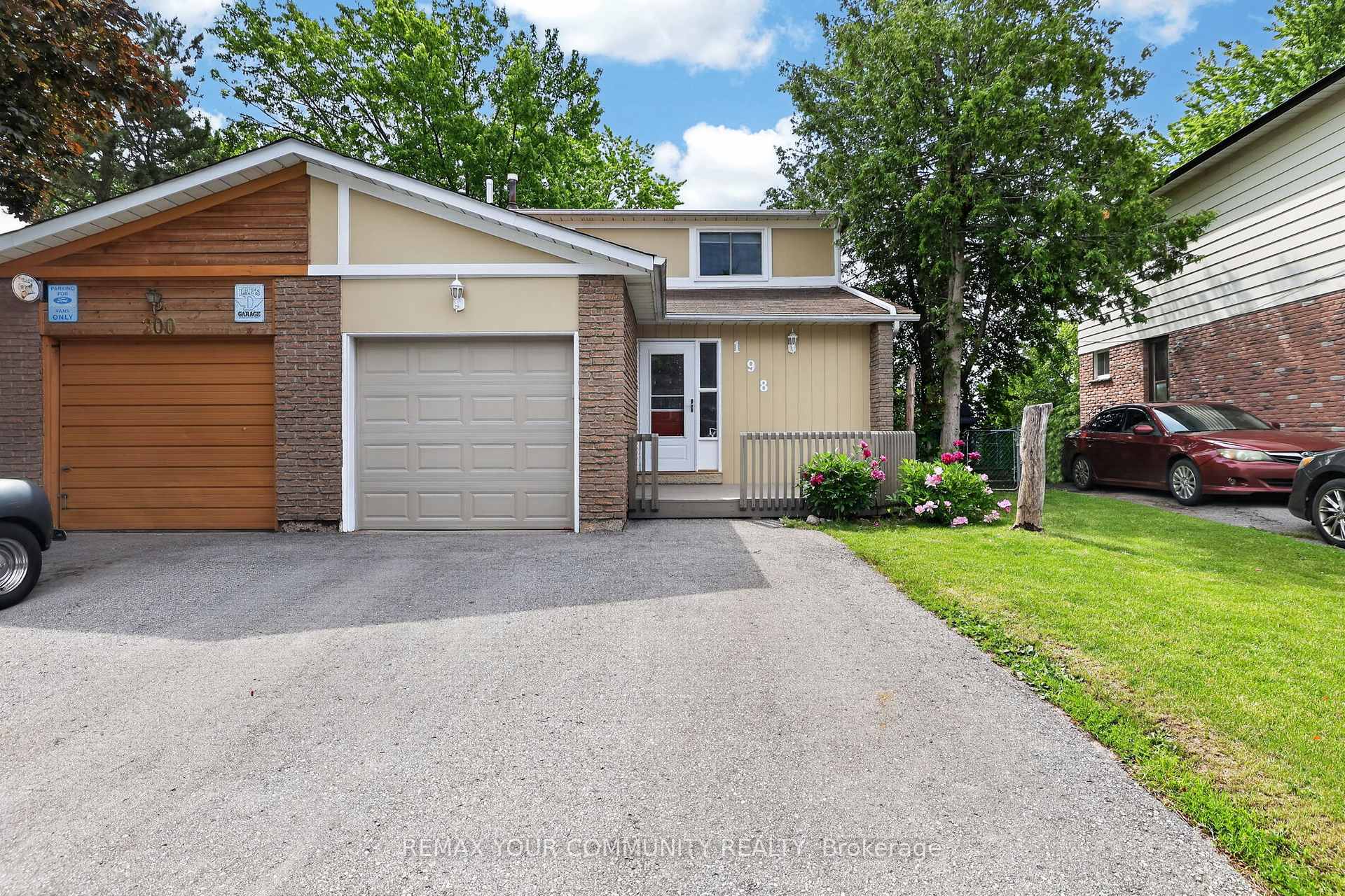 198 Britannia Avenue, Bradford West Gwillimbury, ON L3Z 1A5
