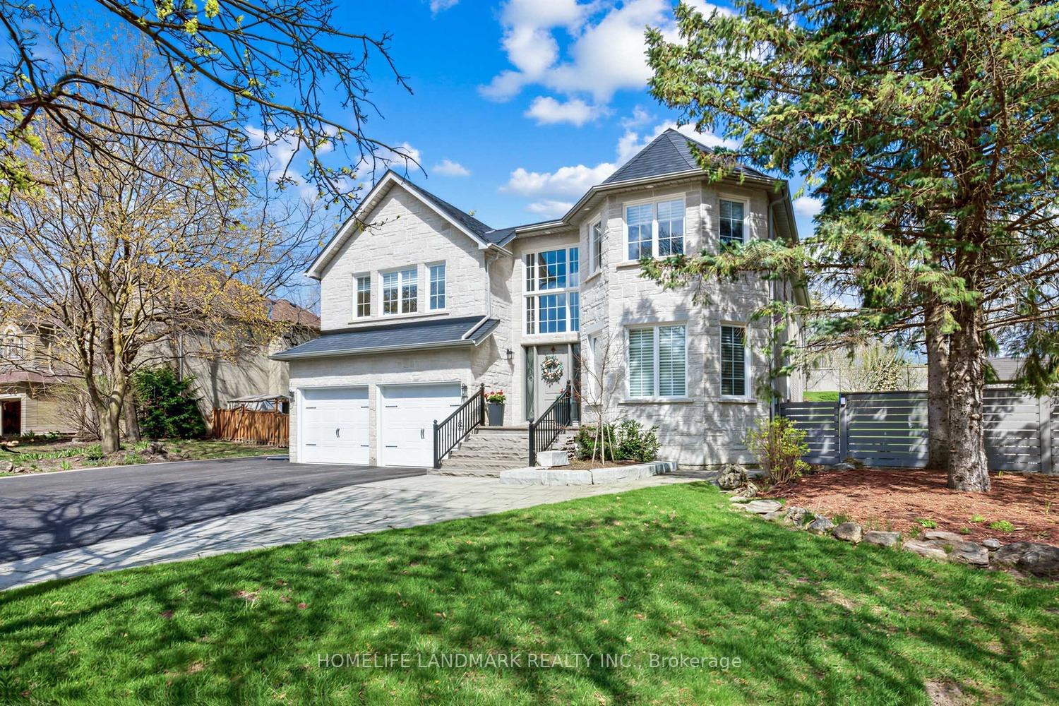 1098 Secretariate Road, Newmarket, ON L3X 1M3