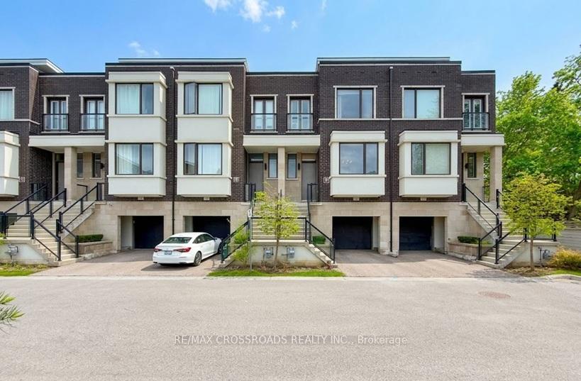 114 Genuine Lane, Richmond Hill, ON L4B 0E5