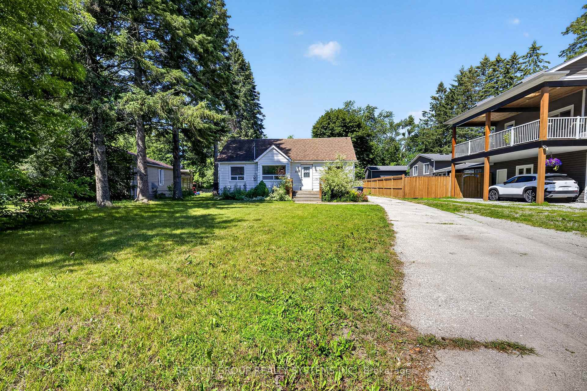 2082 Lilac Drive, Innisfil, ON L9S 1Y9