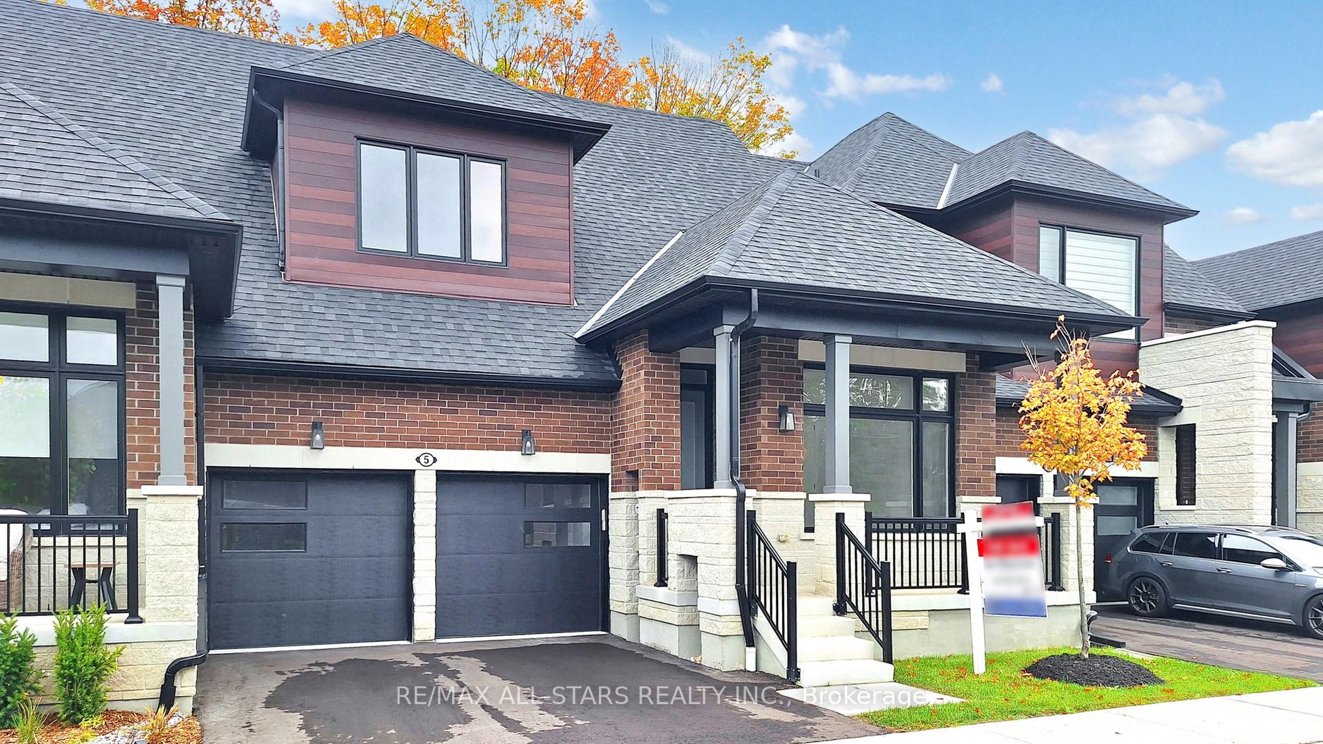 5 Vern Robertson Gate, Uxbridge, ON L9P 0R9