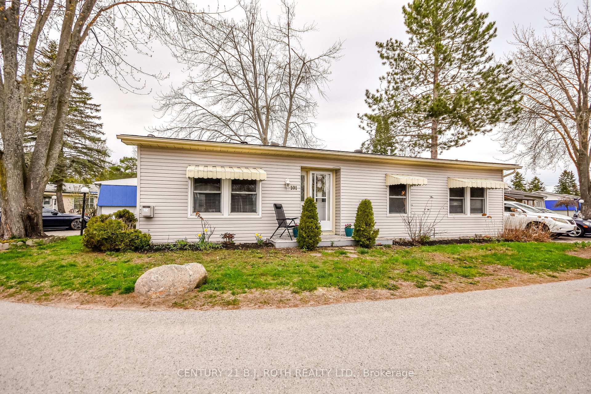 101 Linden Lane, Innisfil, ON L9S 1N3