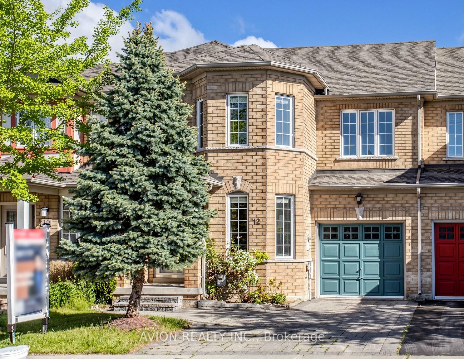 12 Rideau Drive, Richmond Hill, ON L4B 4P5