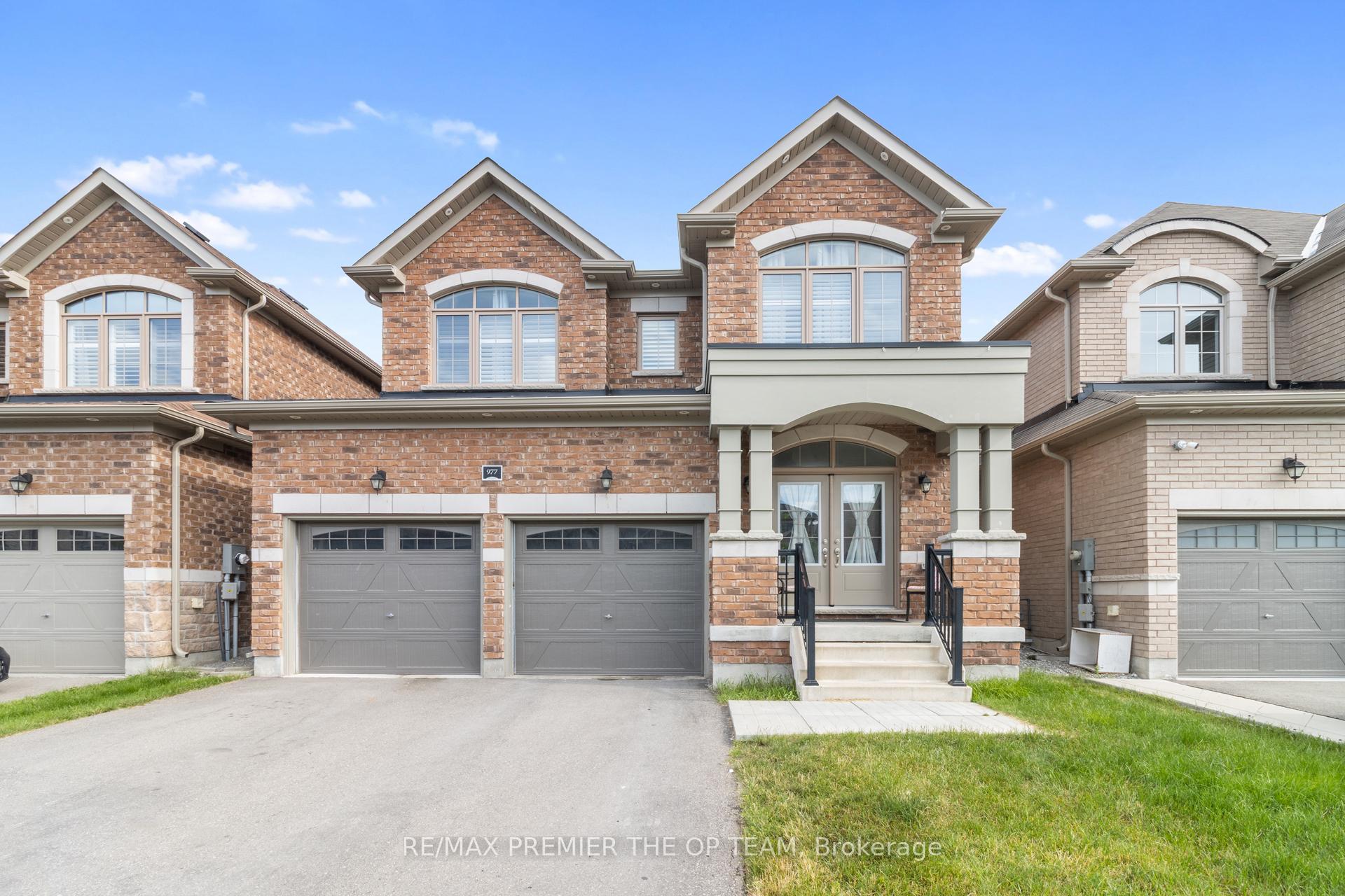 977 Wickham Road, Innisfil, ON L9S 0N5