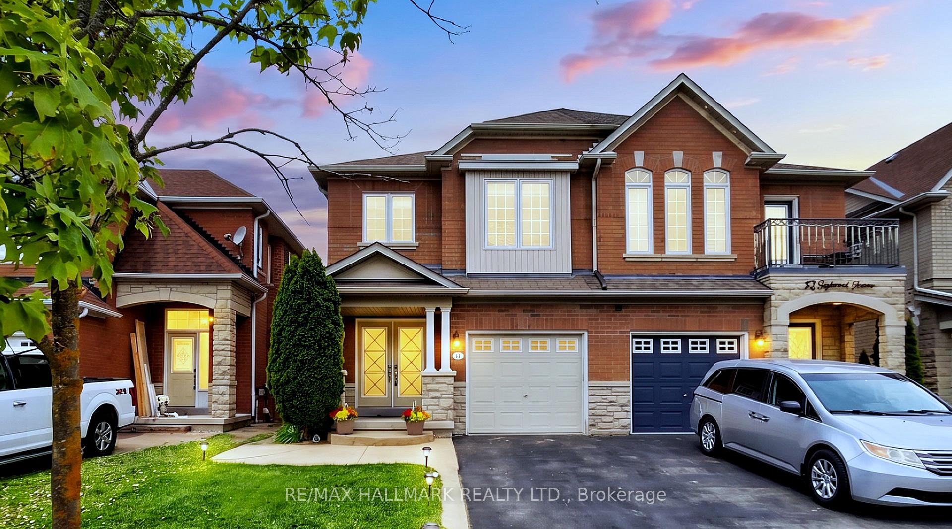 24 Idyllwood Avenue, Richmond Hill, ON L4S 2P4