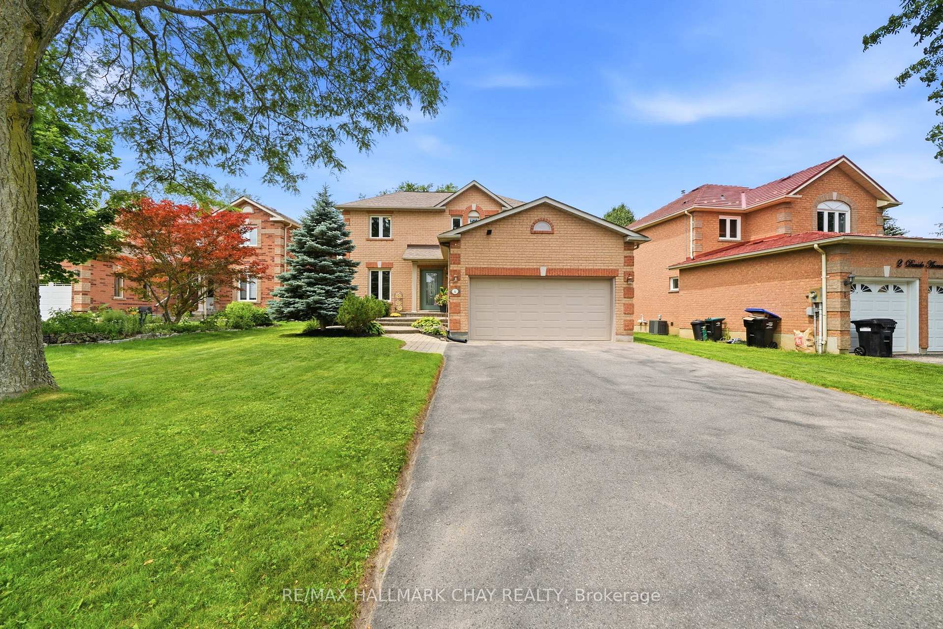 4 Daniele Avenue S, New Tecumseth, ON L0G 1A0