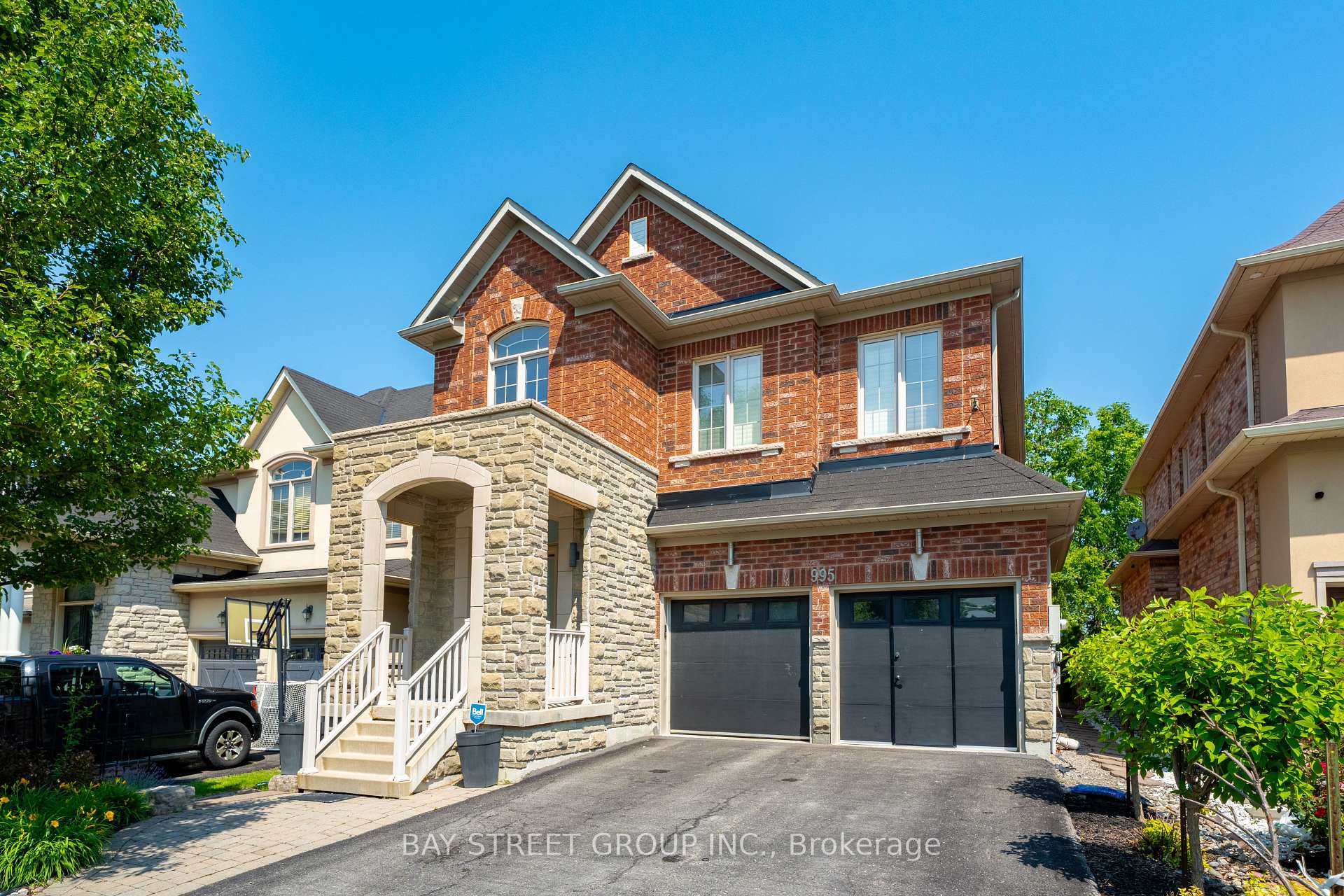 995 Nellie Little Crescent, Newmarket, ON L3X 3E6