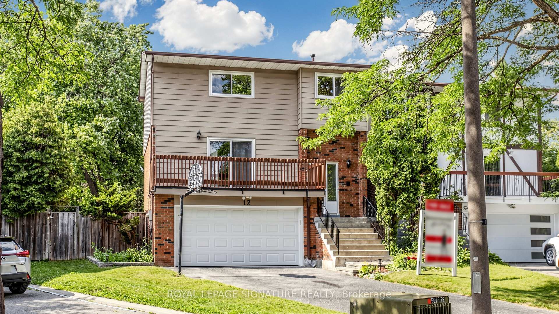 12 Linton Court, Markham, ON L3T 5M9