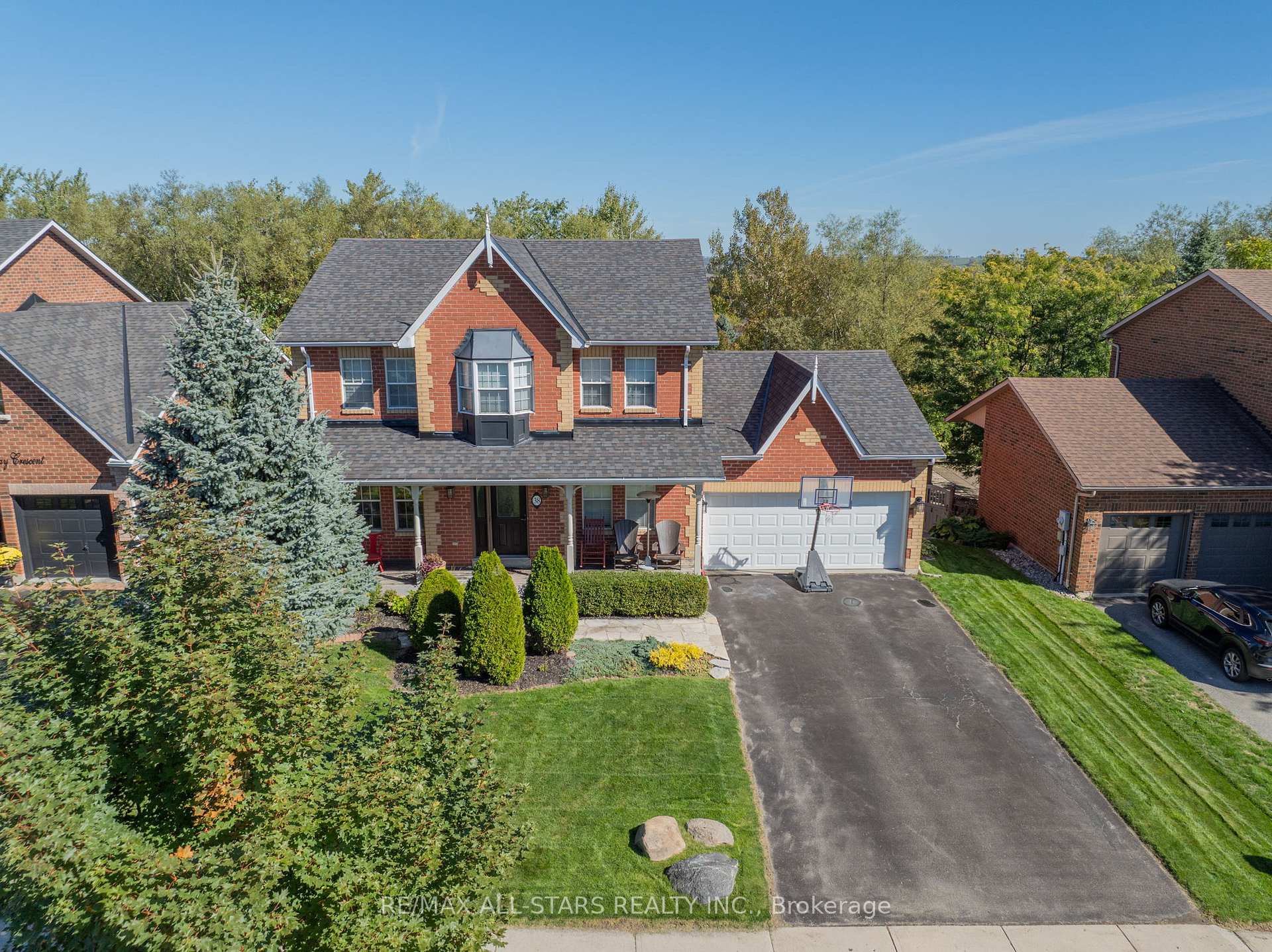 38 Galloway Crescent, Uxbridge, ON L9P 1W8