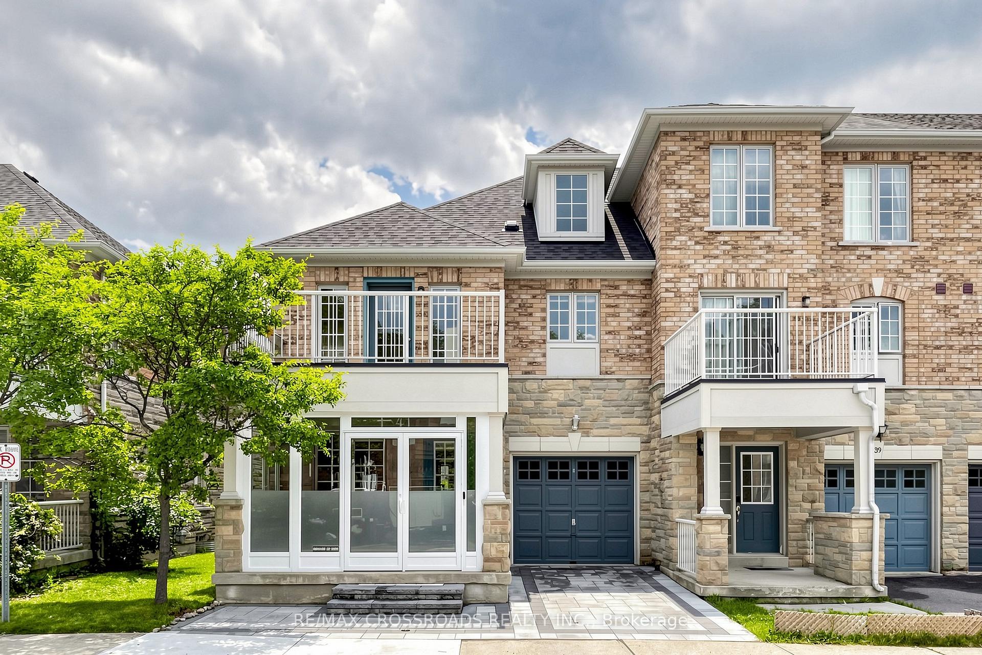 41 Prince Charles Way, Markham, ON L6C 0B4