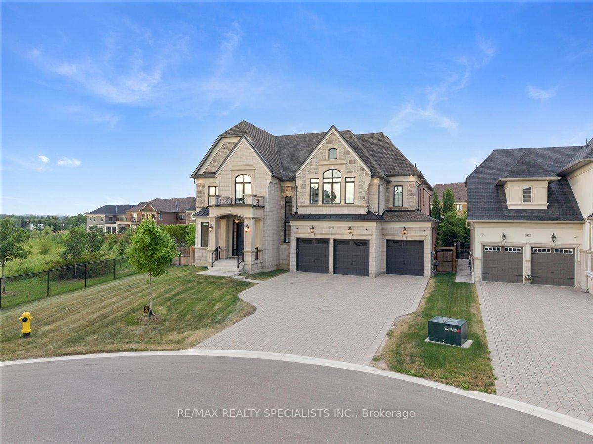 49 Mary Natasha Court, Vaughan, ON L4H 4N6