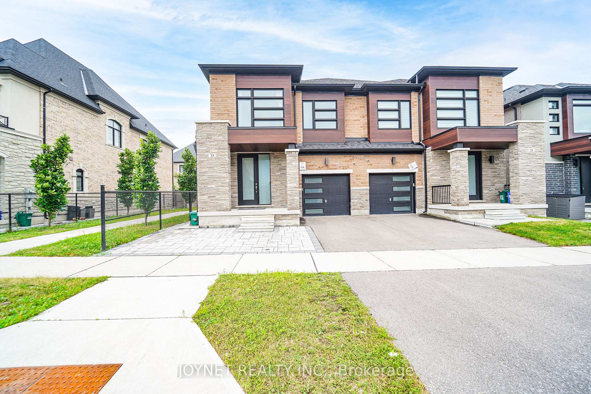 23 Mallery Street, Richmond Hill, ON L4S 0H7