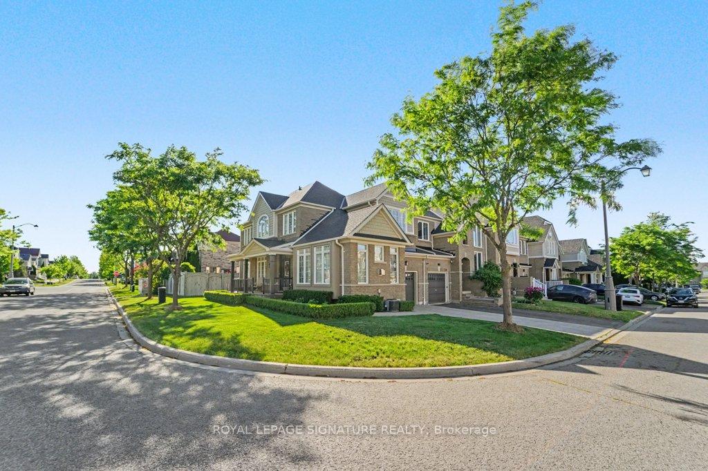 22 Ulson Drive, Richmond Hill, ON L4E 4V6