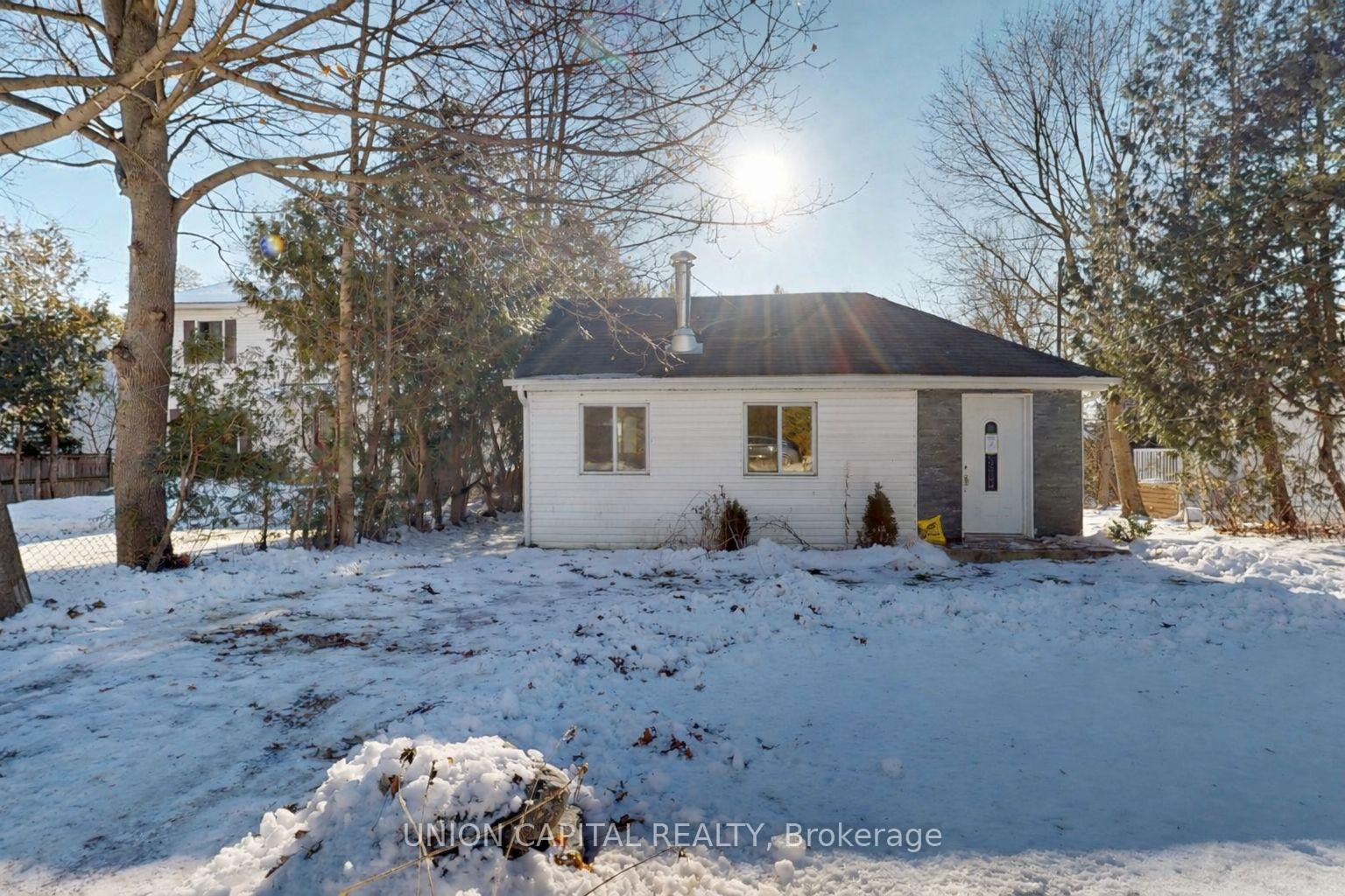 27 Connor Drive, Whitchurch-Stouffville, ON L4A 2Z1