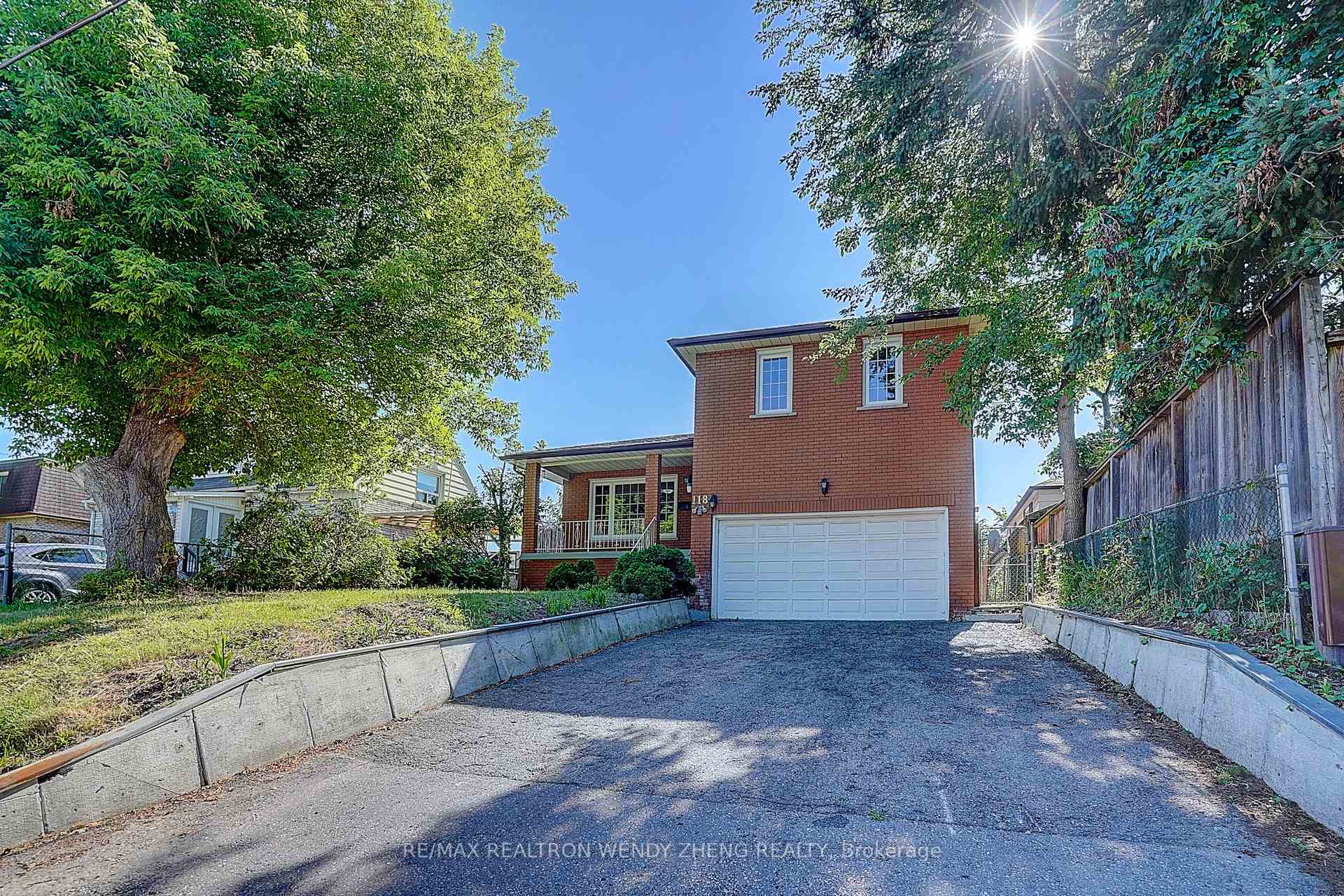 118 Henderson Avenue, Markham, ON L3T 2L4