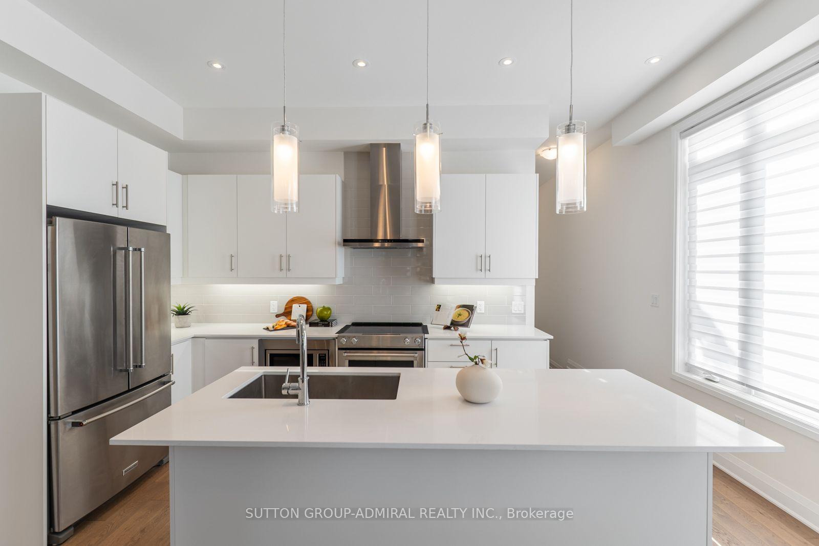 2 Lois Torrance Trail, Uxbridge, ON L9P 0R9