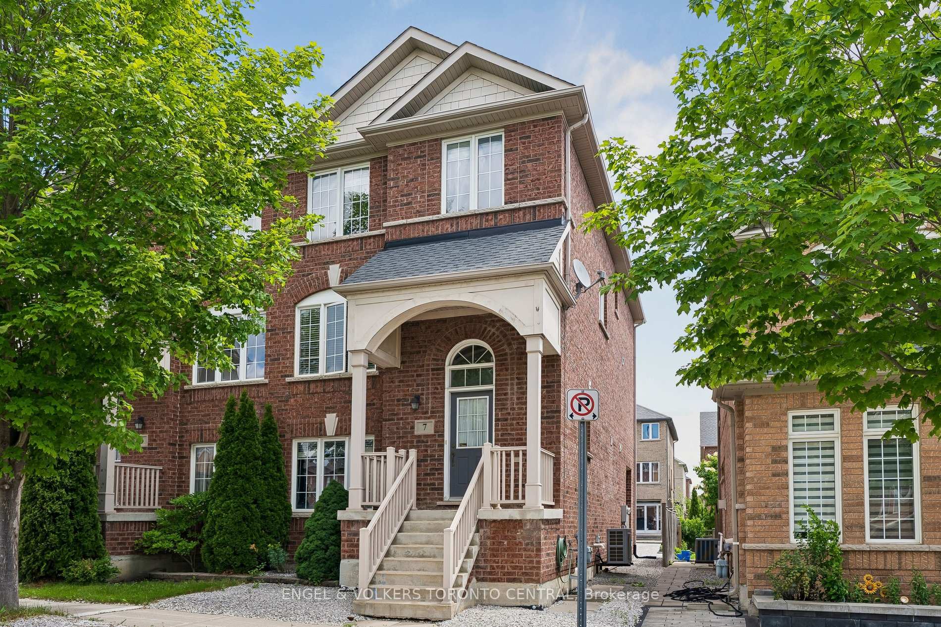 7 Rock Garden Street, Markham, ON L6B 0J6