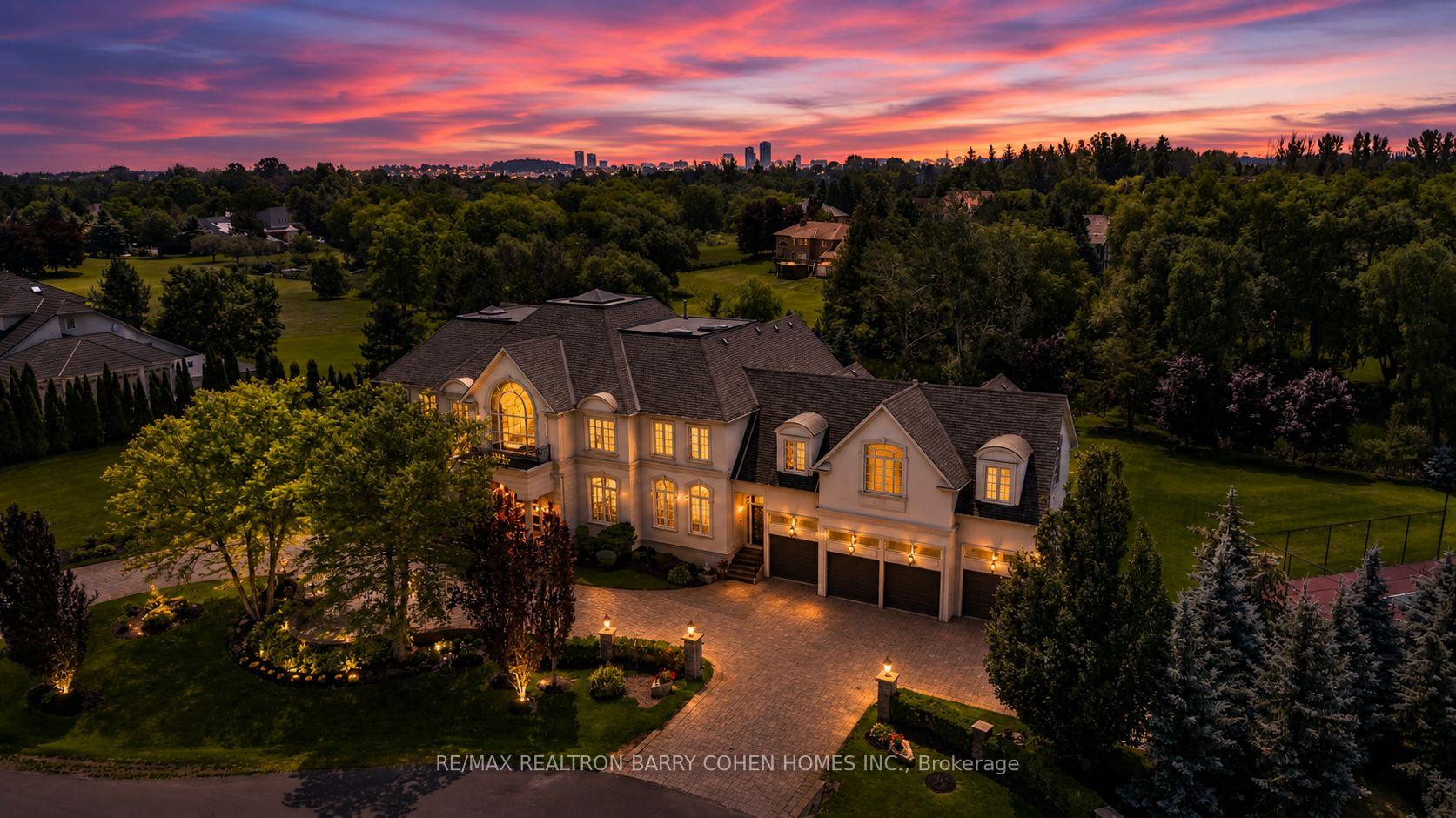 15 Sylvia Court, Markham, ON L6C 1B1