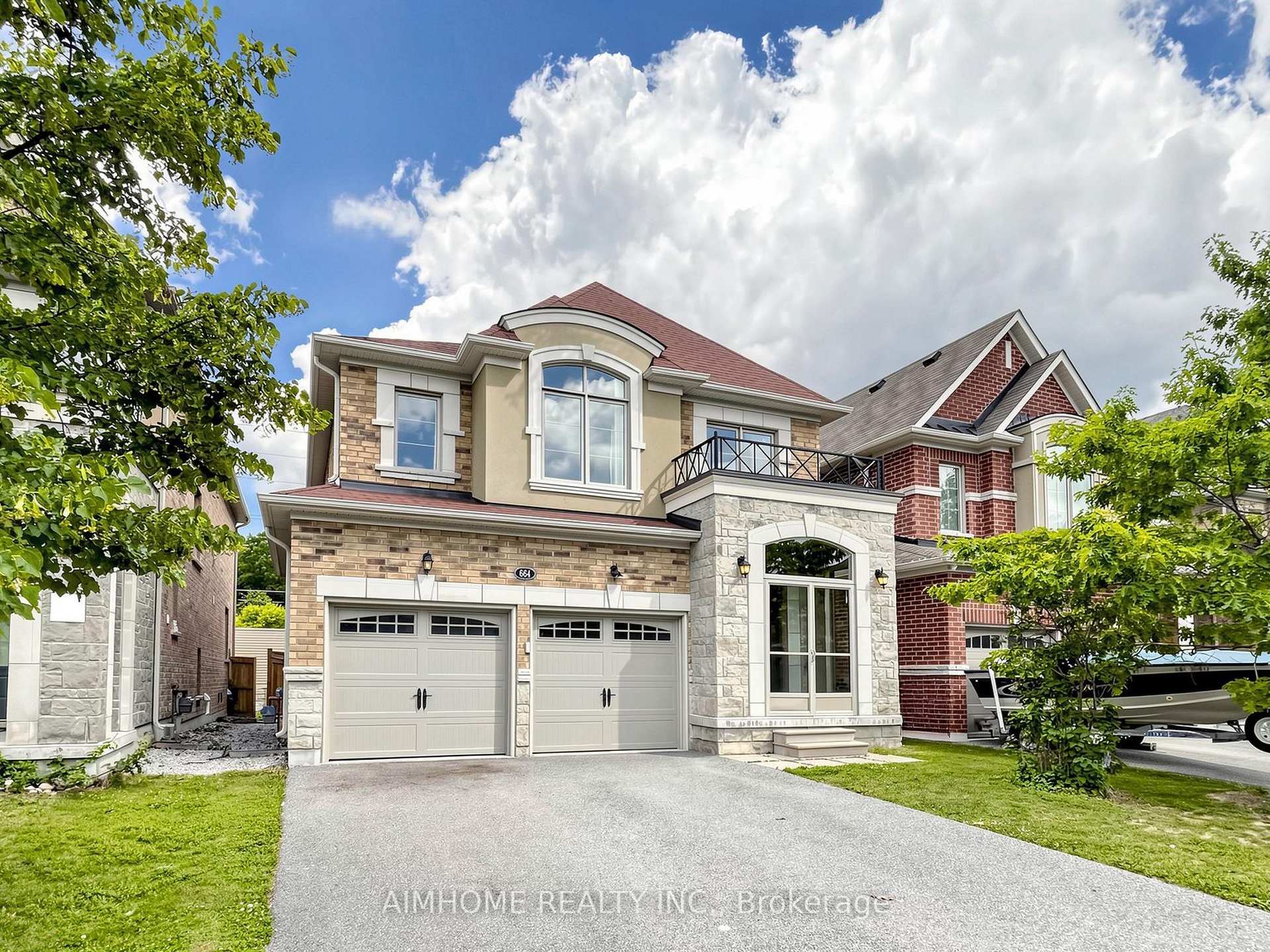 664 Mcgregor Farm Trail, Newmarket, ON L3X 0H3