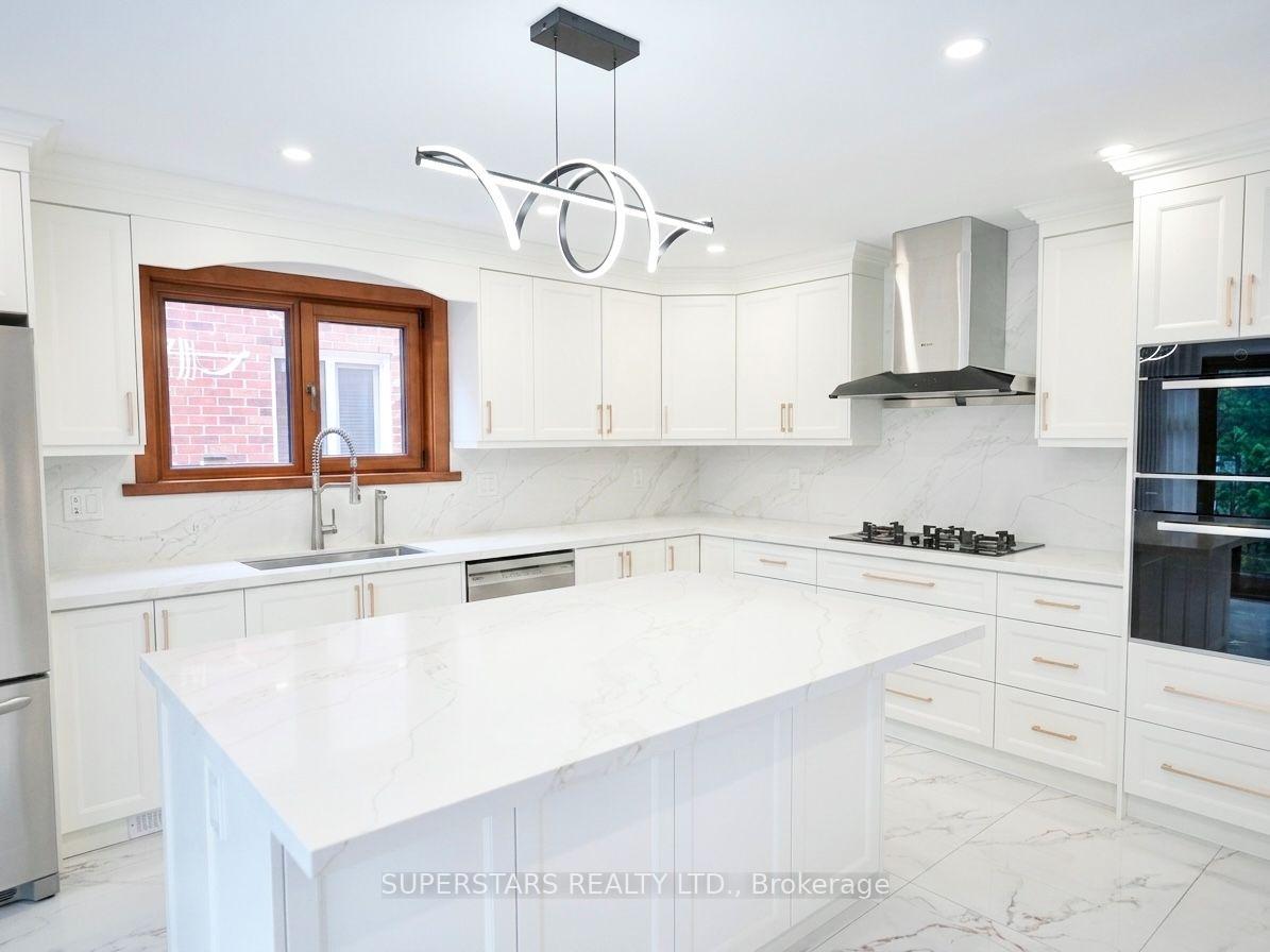 34 Loweswater Avenue, Markham, ON L3R 7W5