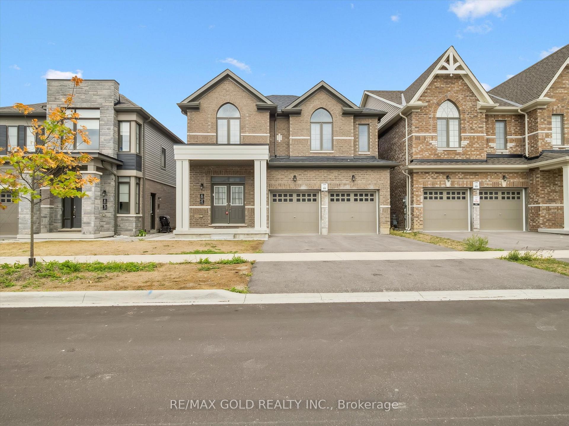 6 Bannister Road, Barrie, ON L9J 0L5