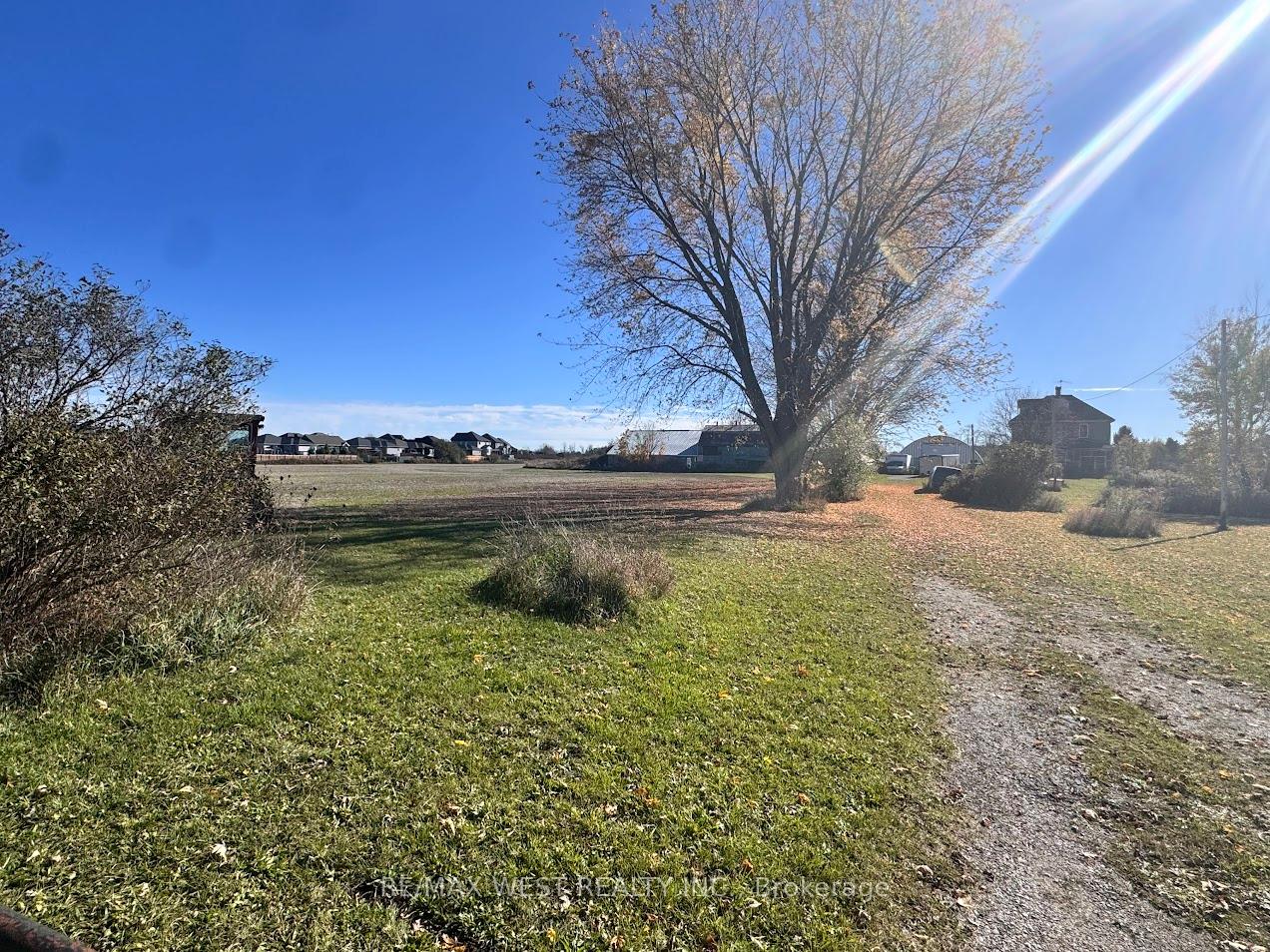 211 Queen Street W, Springwater, ON L0L 1P0