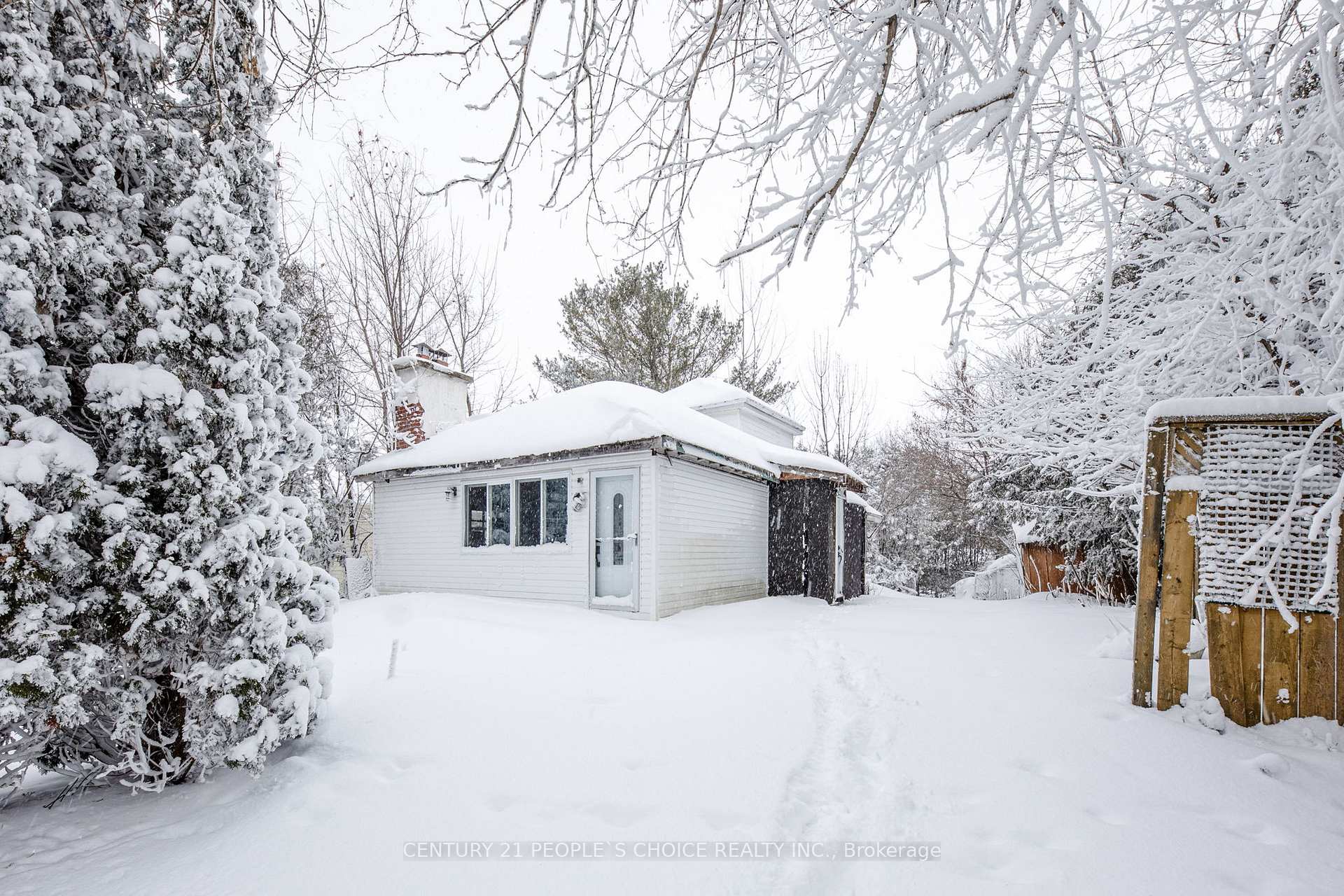 250 Kingfisher Avenue, Tay, ON L0K 1R0