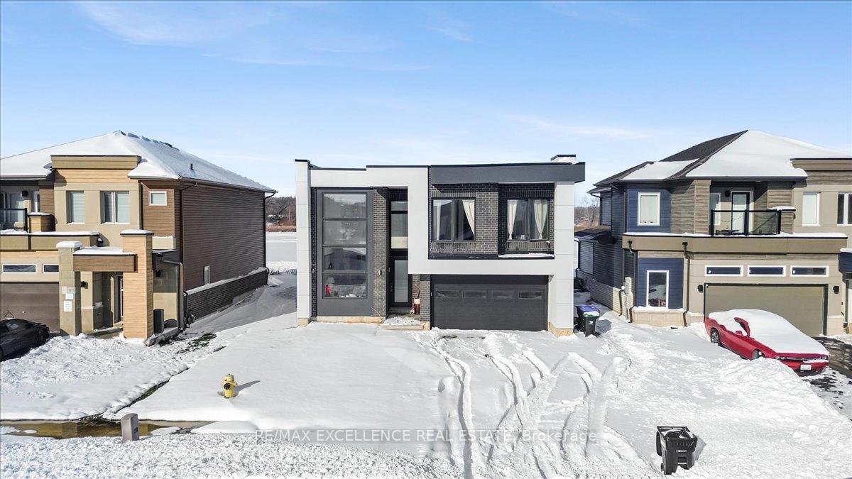 3717 Quayside Drive, Severn, ON L3V 8M9