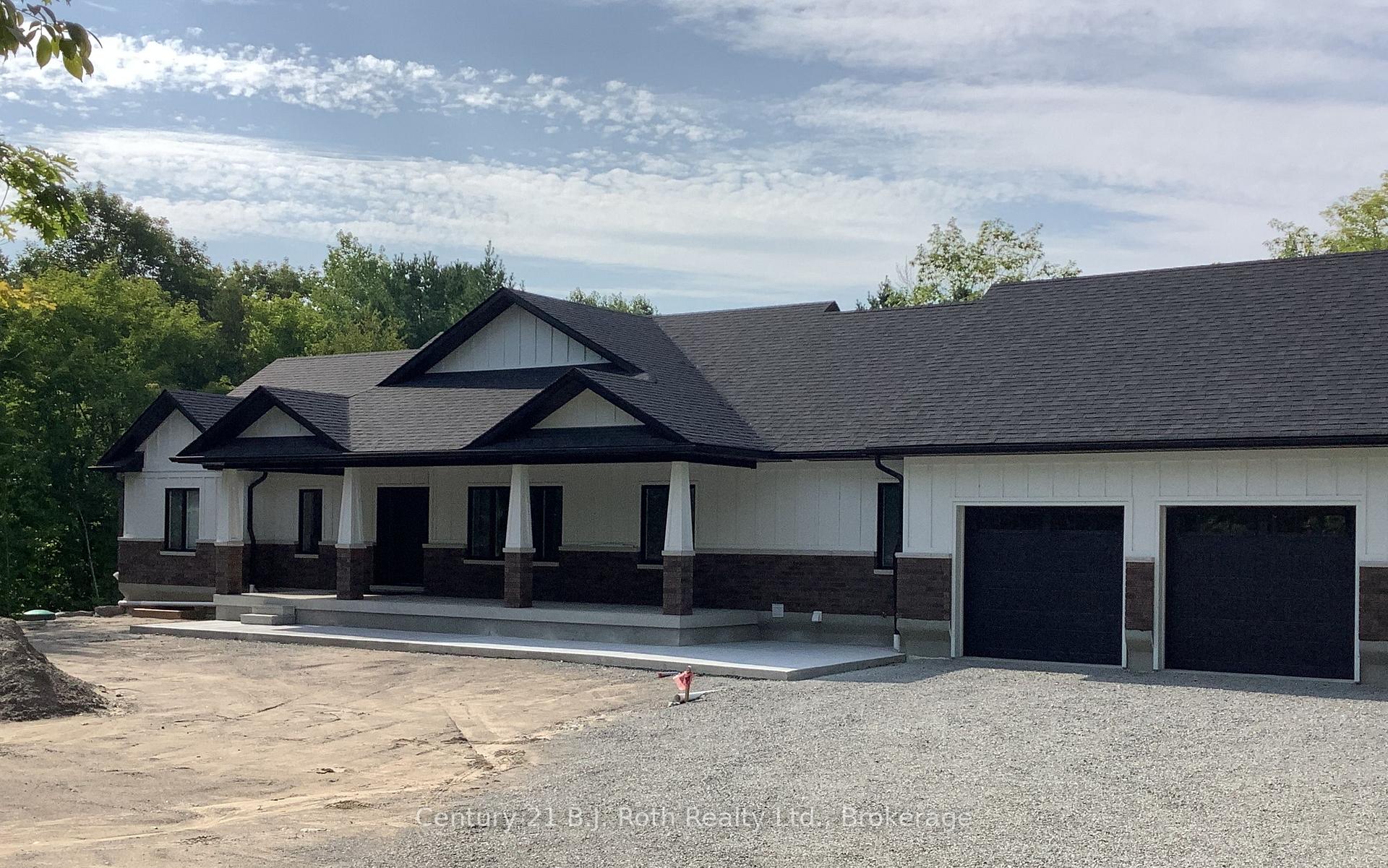 14 Greenlaw Court, Springwater, ON L0L 1V0