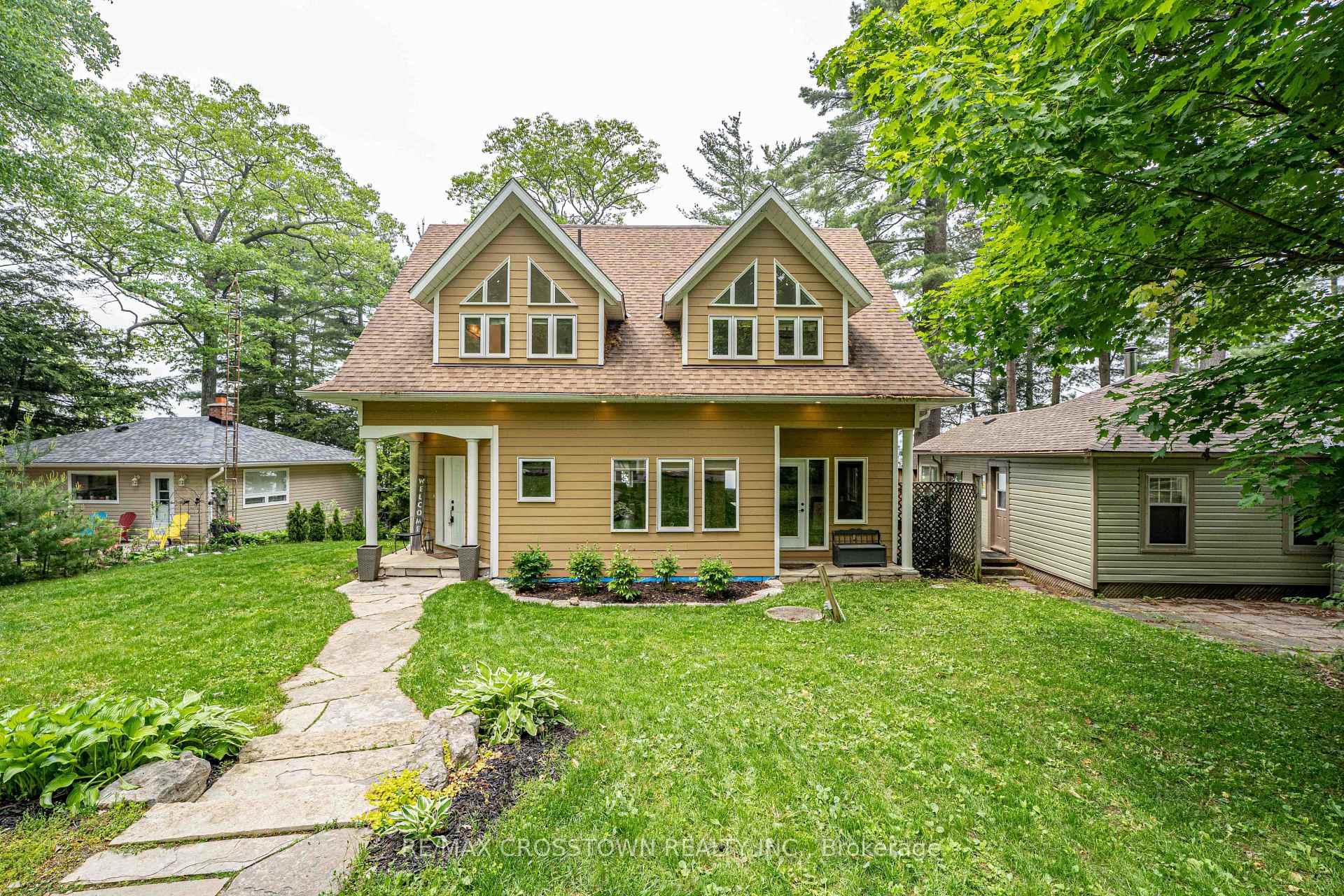 2240 South Orr Lake Road, Springwater, ON L0L 1P0