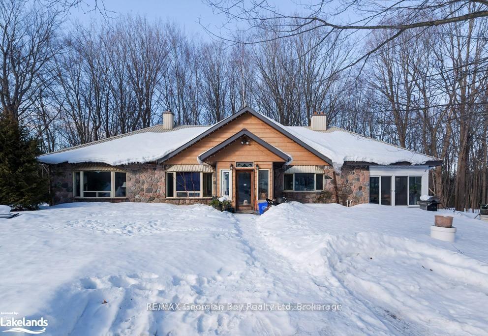 9513 County Rd 93 Road NE, Midland, ON L4R 5K6