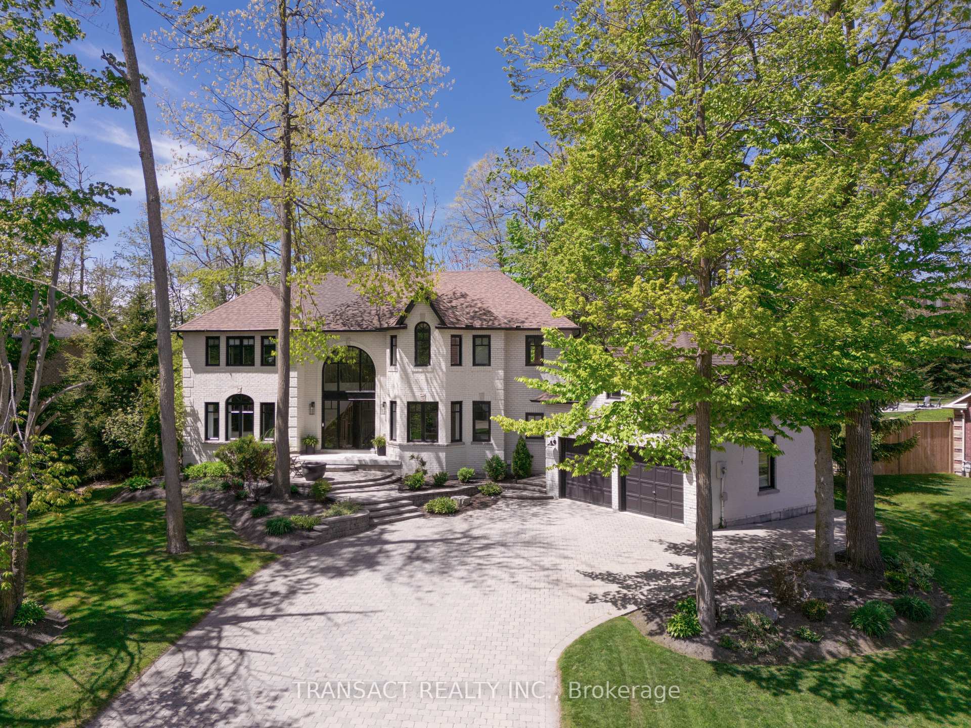 28 Alana Drive, Springwater, ON L9X 0S1