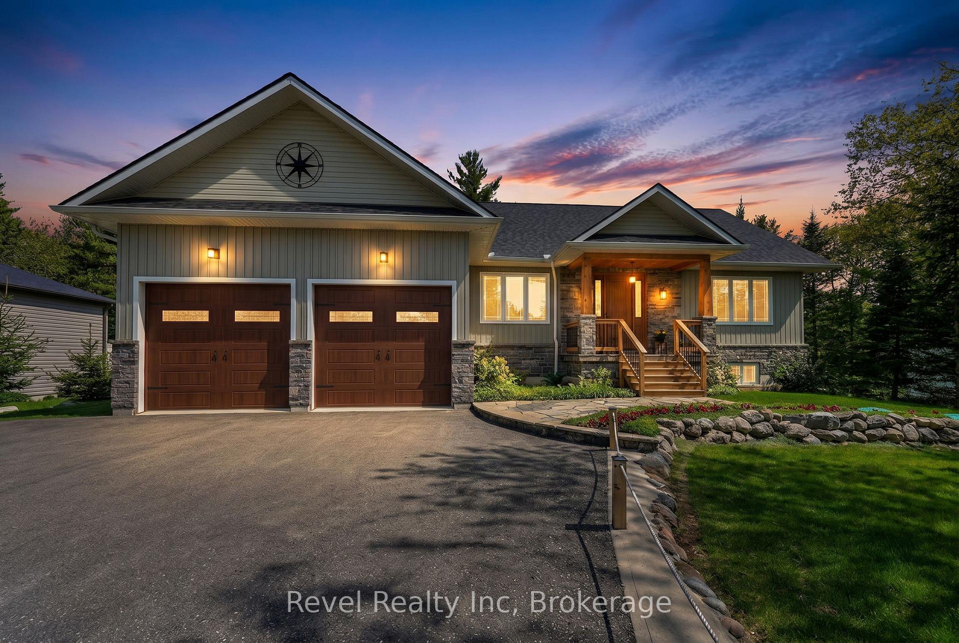 15 Stoney Road, Tiny, ON L9M 0H2