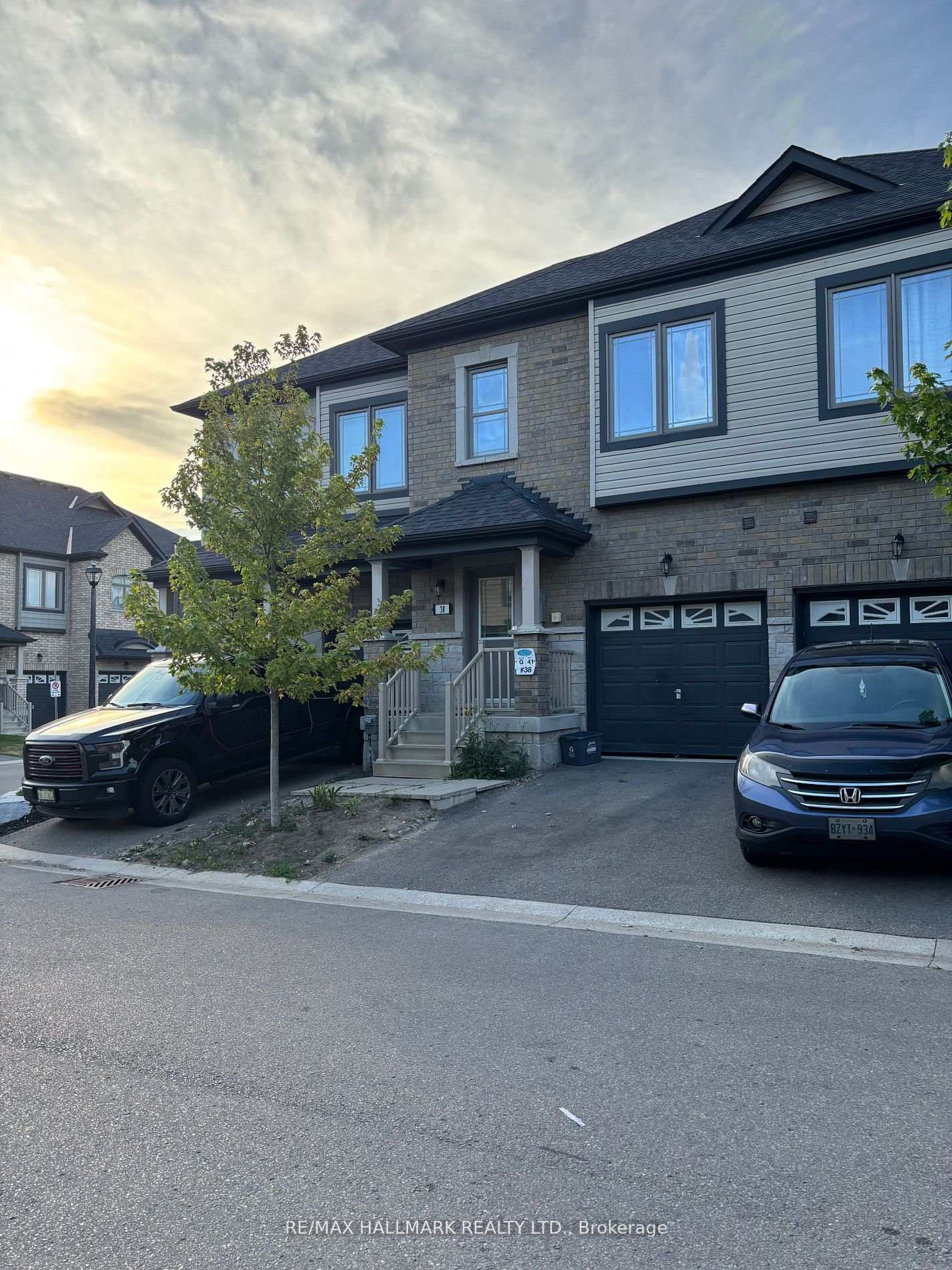 38 Deneb Street, Barrie, ON L4M 0K6